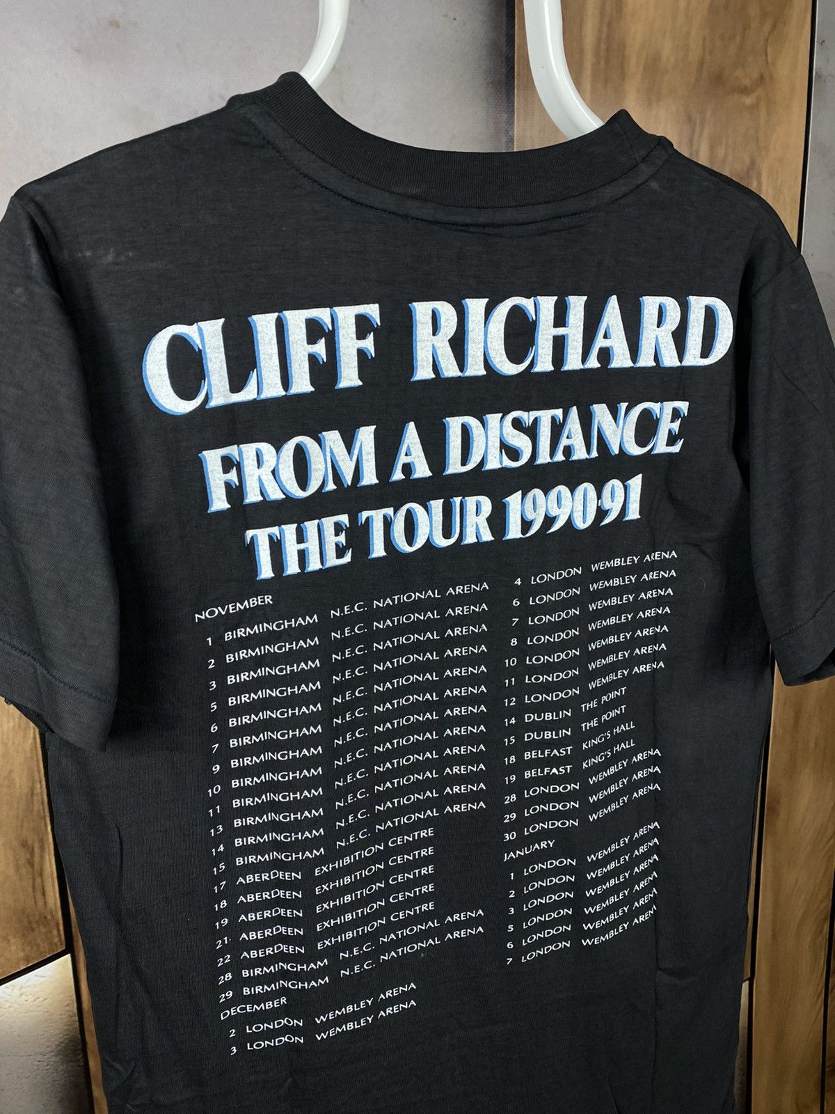 Band Tees 🎸Vintage 1990 T-Shirt Cliff Richard From A Distance Tour🎸 Size US M / EU 48-50 / 2 - 4 Thumbnail