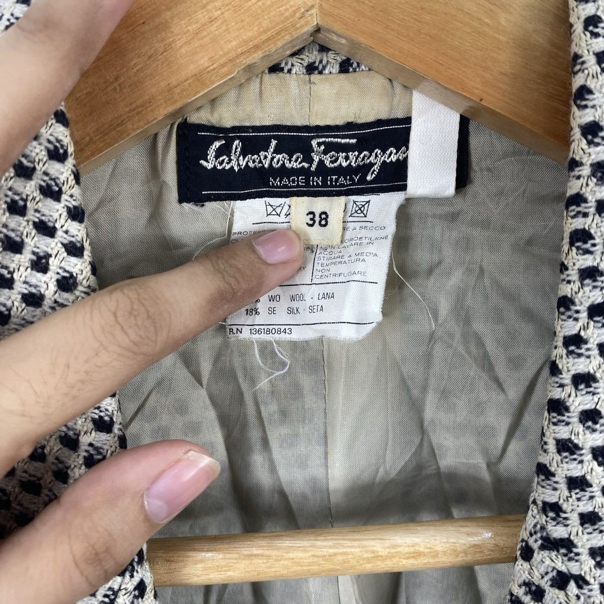 Salvatore Ferragamo Vintage SALVATORE FERRAGAMO Tweed Blazer Jacket Size S / US 4 / IT 40 - 10 Thumbnail