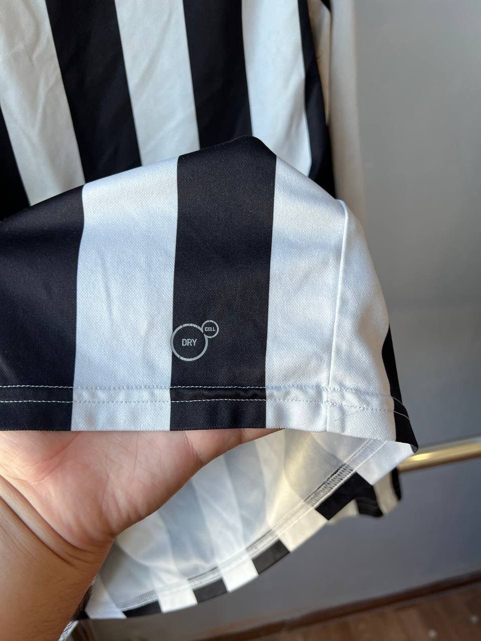 Puma 2018/19 NEWCASTLE UNITED #11 PUMA HOME SOCEER FOOTBALL SHIRT Size US L / EU 52-54 / 3 - 12 Thumbnail