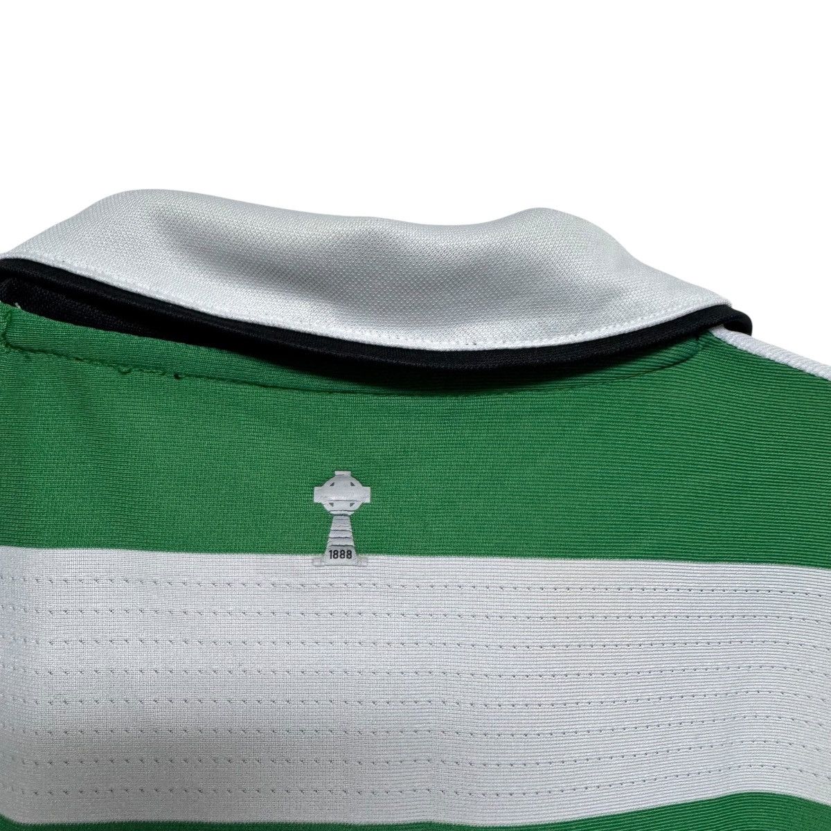 Umbro Celtic Home 2004/2005 Umbro Soccer Jersey Vintage Shirt Size US XL / EU 56 / 4 - 13 Thumbnail