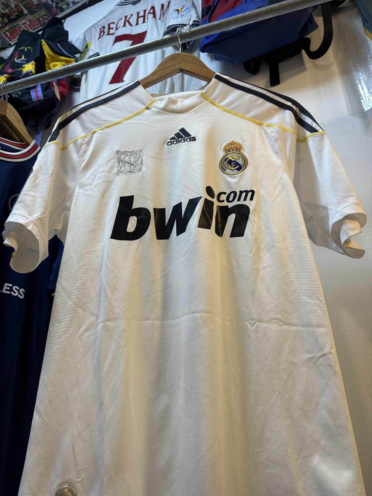 Adidas 2009-2010 Real Madrid Home Kit CR7 Size US S / EU 44-46 / 1 - 3 Thumbnail