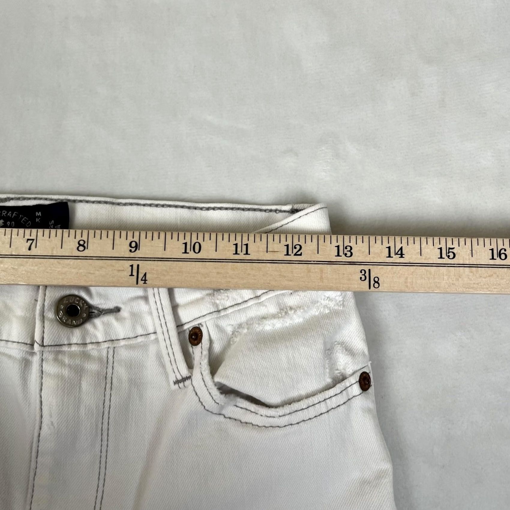 Lucky Brand Lucky Brand Bridgette Skinny Jeans Womens 0/25 White Distressed Denim Frayed Hem Jeans Shirt? Size 25" / US 0 / IT 36 - 5 Thumbnail