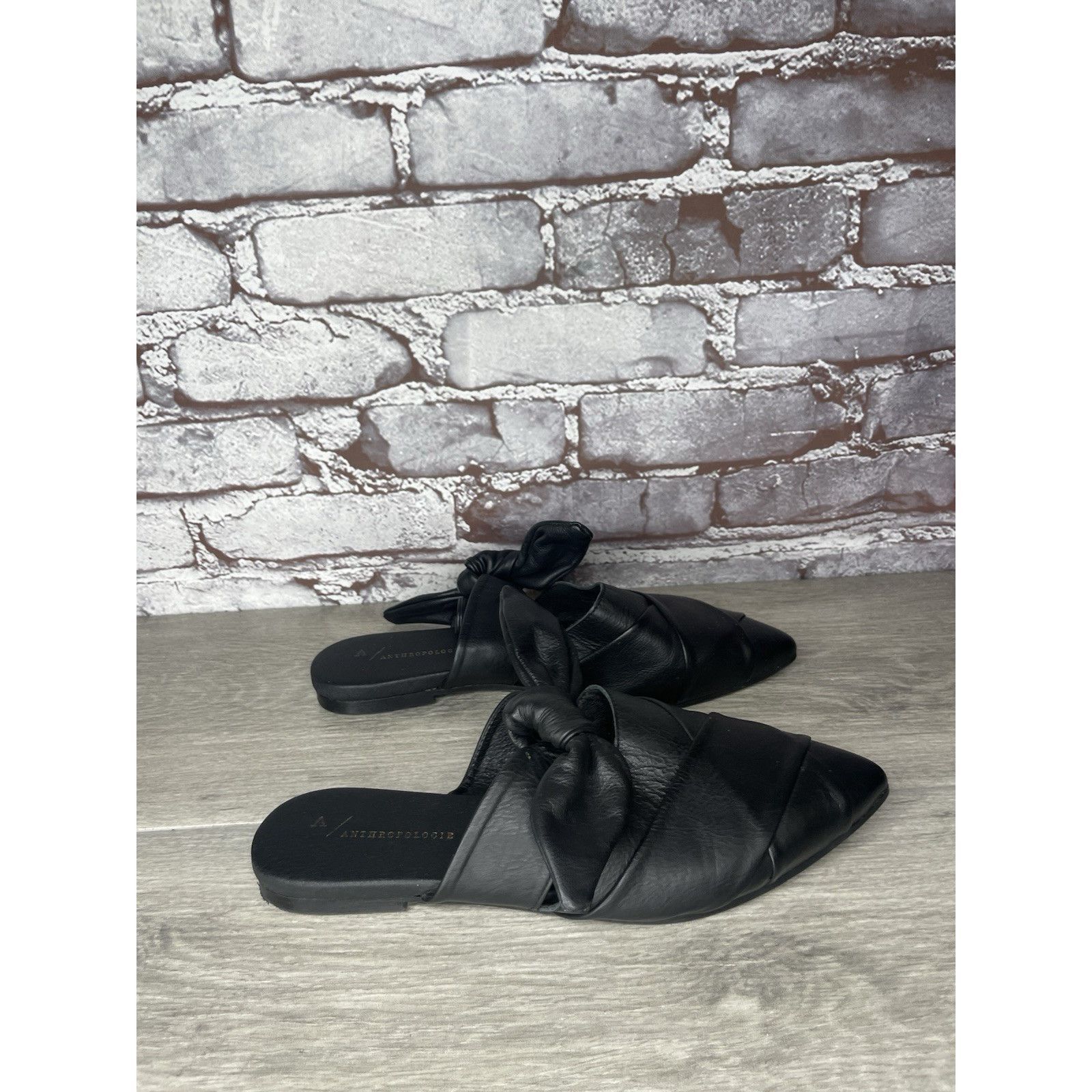 Anthropologie Anthropologie Black Leather Bow Pointed Toe Mules Flats Wome Size US 7.5 / IT 37.5 - 21 Thumbnail