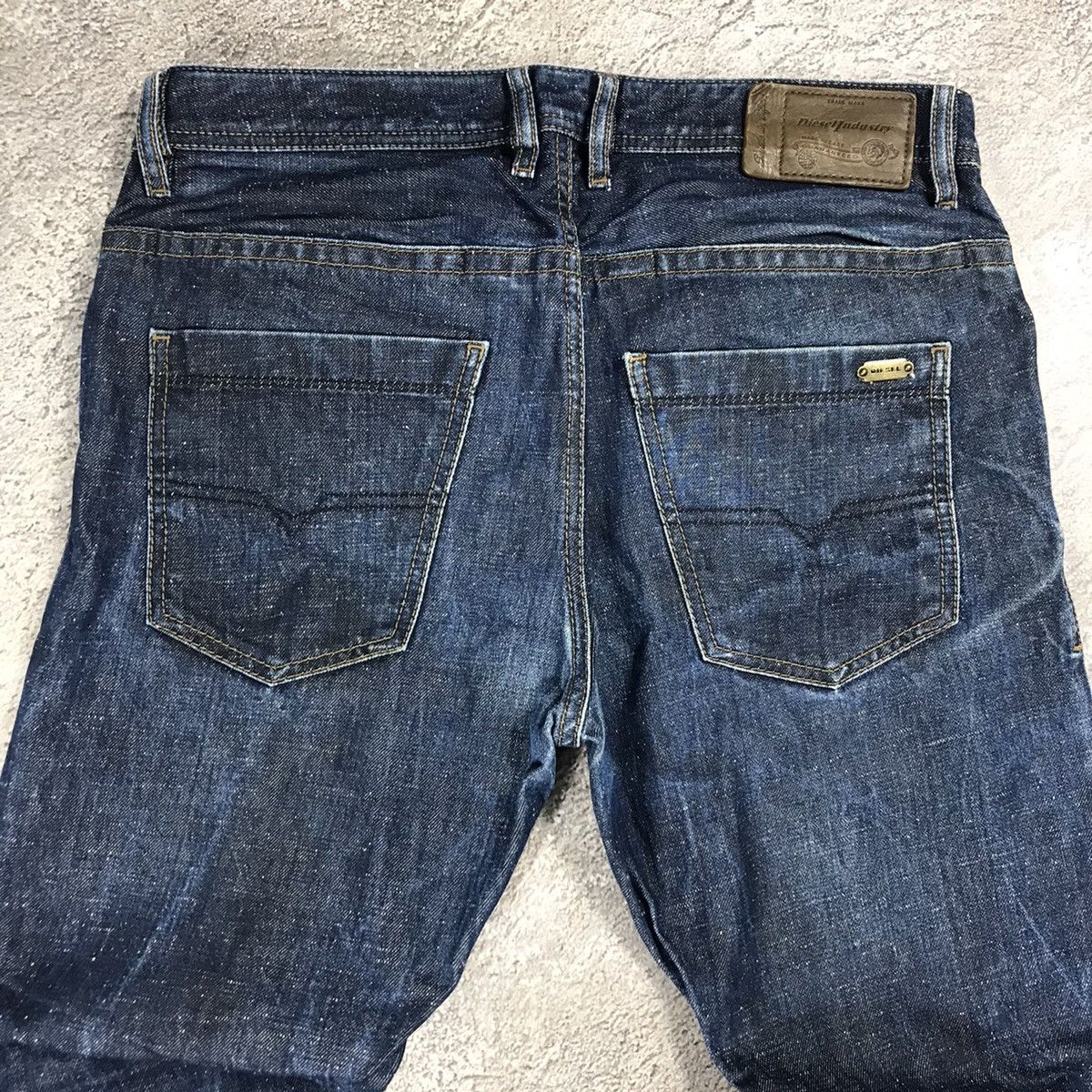 Diesel VINTAGE DIESEL JEANS CASUAL STREETWEAR FADED LOW RISE Y2K Size US 32 / EU 48 - 7 Thumbnail
