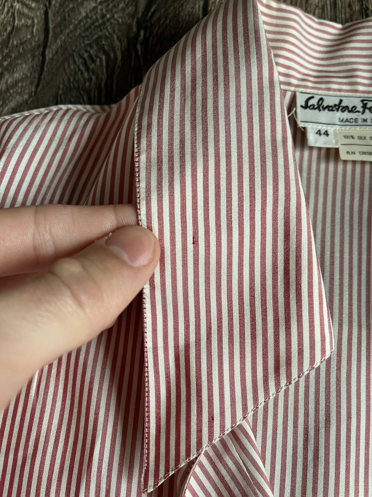 Salvatore Ferragamo VINTAGE SALVATORE FERRAGAMO STRIPED SILK SHIRT MADE IN ITALY Size M / US 6-8 / IT 42-44 - 3 Thumbnail