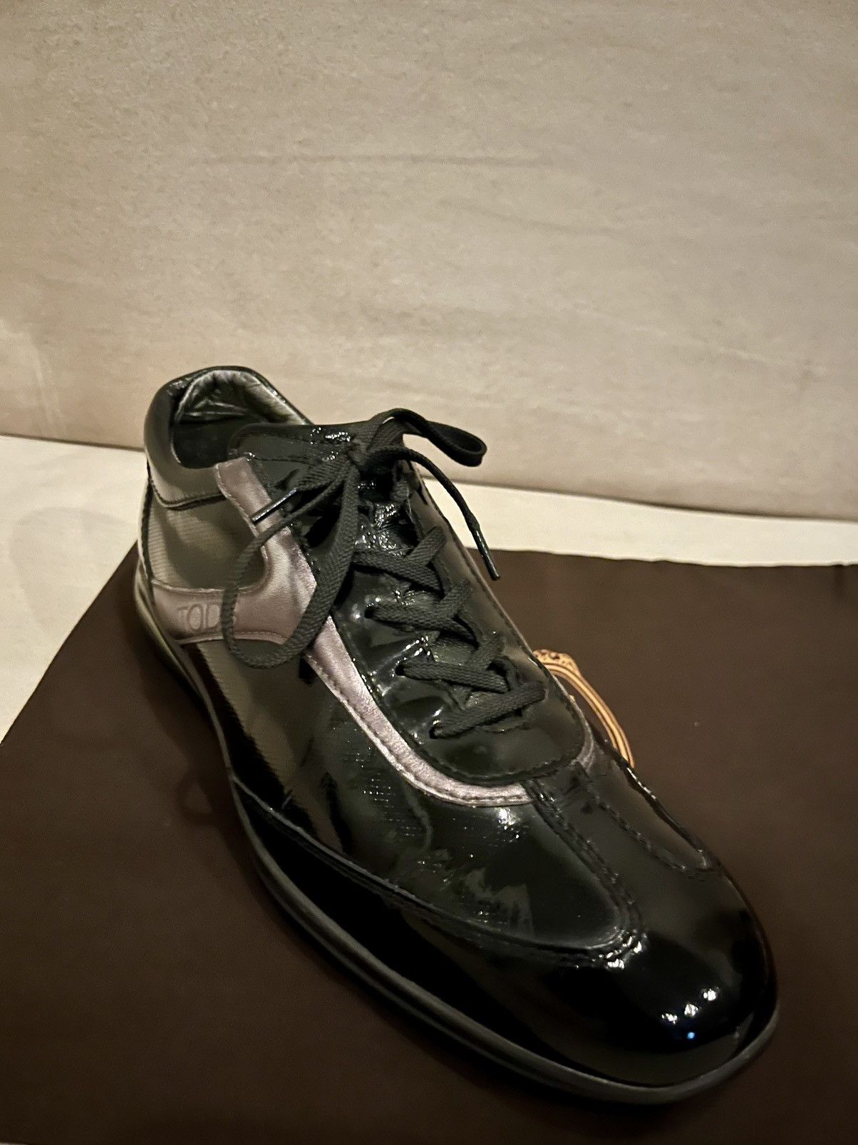 Tod's TOD’S men’s black, paten leather sneaker Size US 9.5 / EU 42-43 - 6 Thumbnail