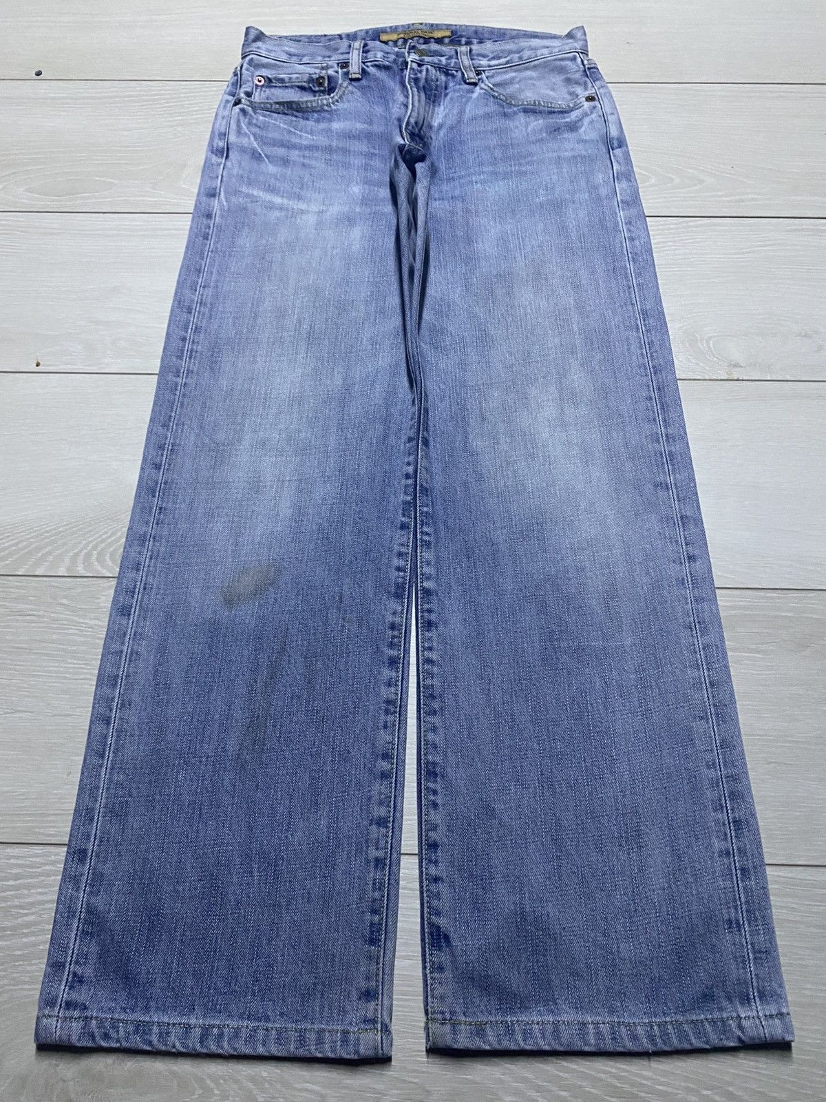 Uniqlo Vintage Uniqlo S003 Light Wash Distressed Jeans Size US 29 - 1 Thumbnail