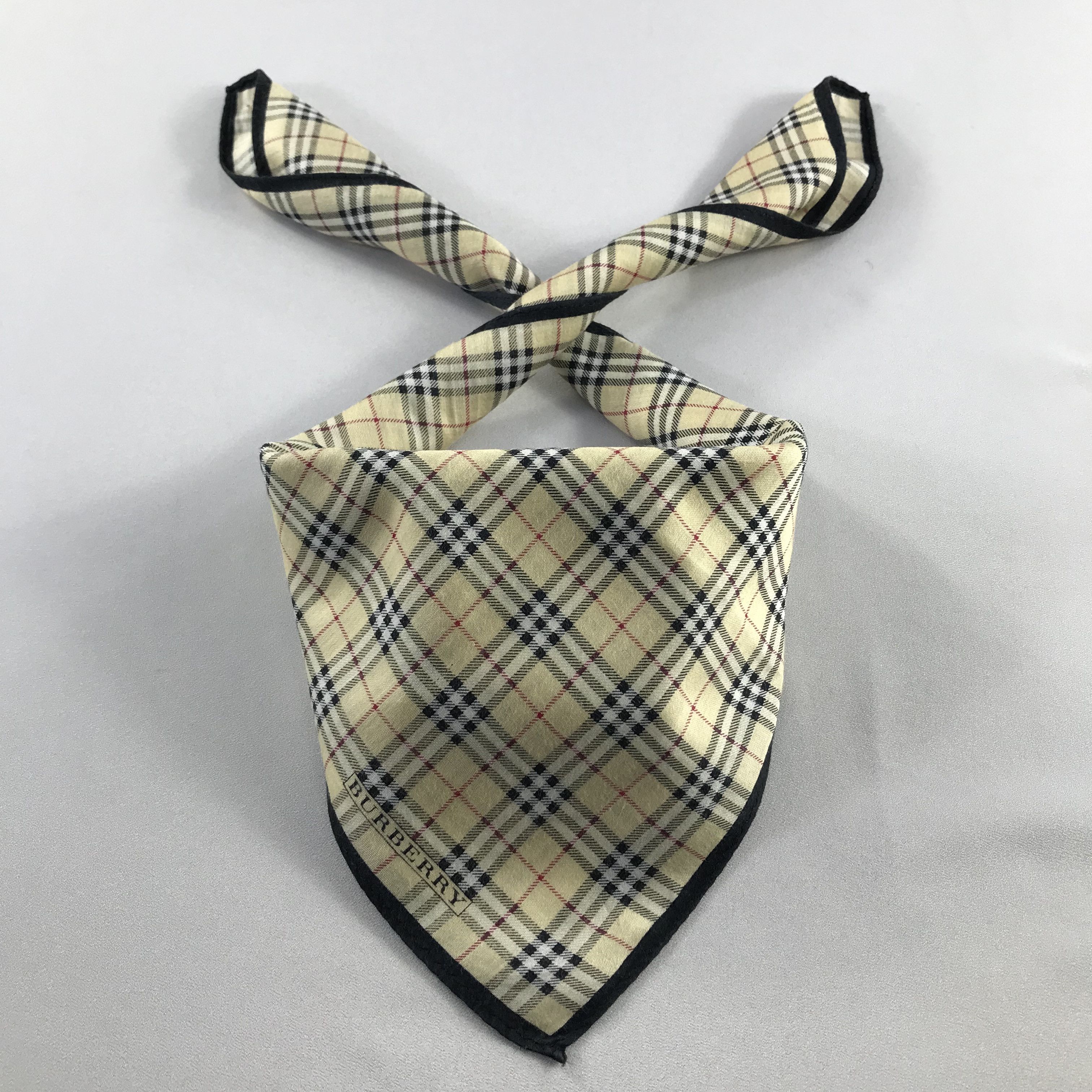 Burberry Burberry Handkerchief / Bandana / Neckerchief C600 Size ONE SIZE - 1 Thumbnail