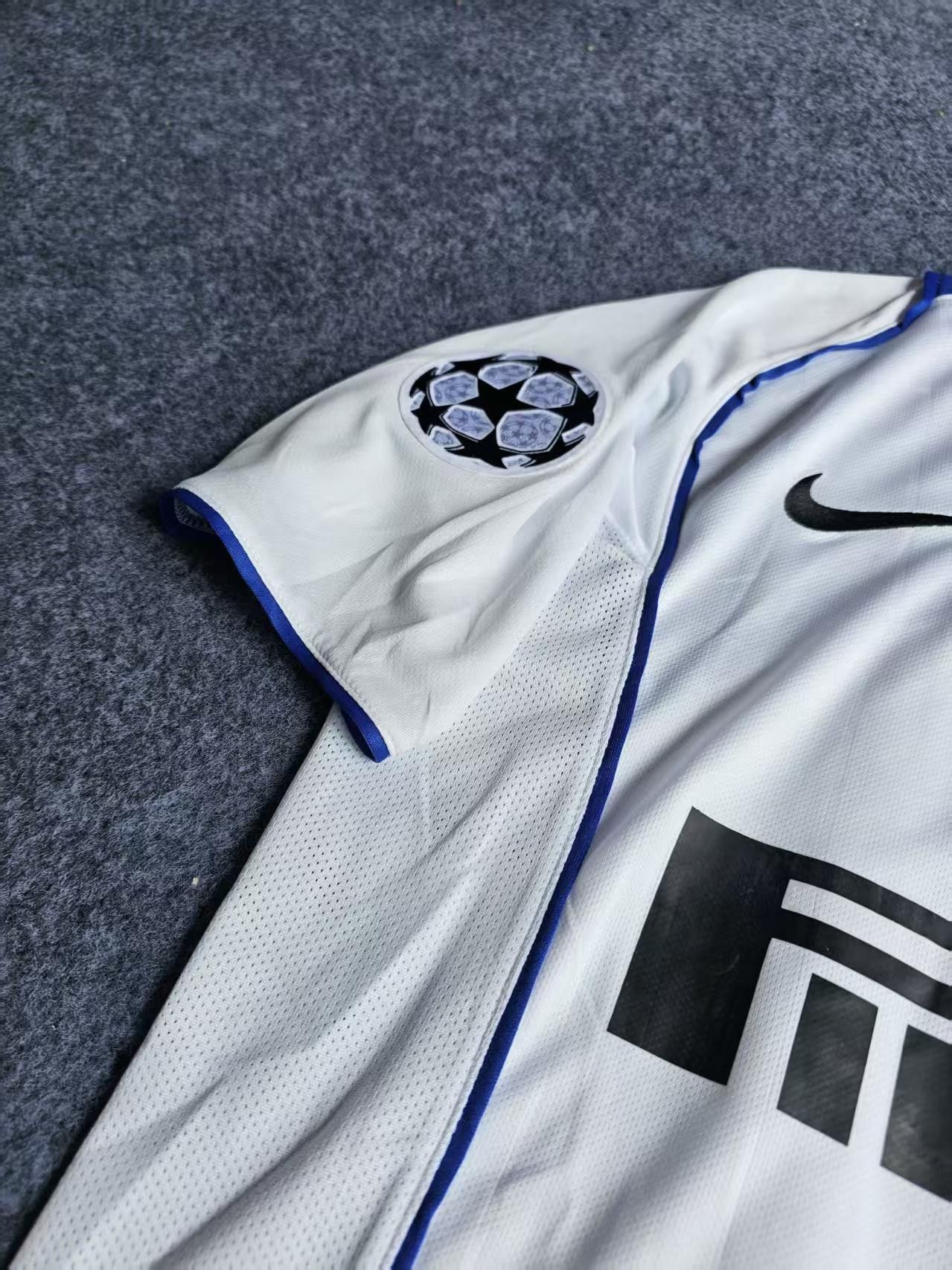 Other 2004 2005 Inter milan #20 Alvaro Recoba Jersey Size US S / EU 44-46 / 1 - 5 Thumbnail