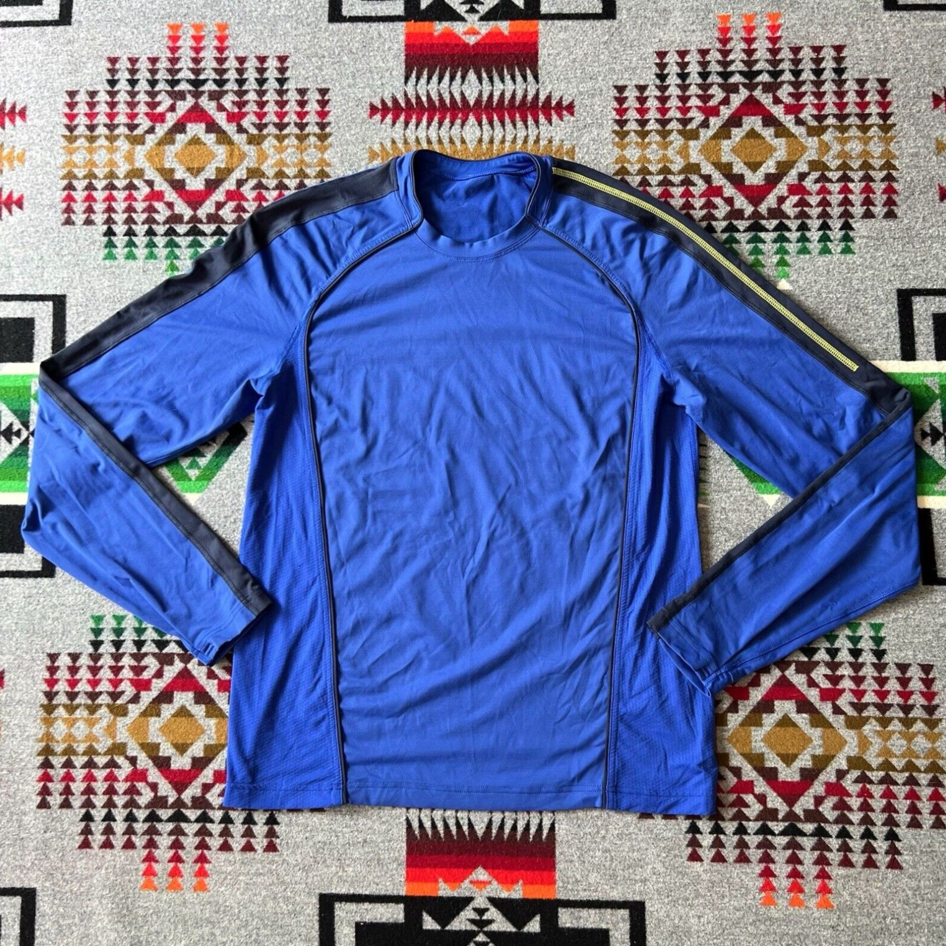 Store Lululemon Men’s Longsleeve Shirt (Size XXL)