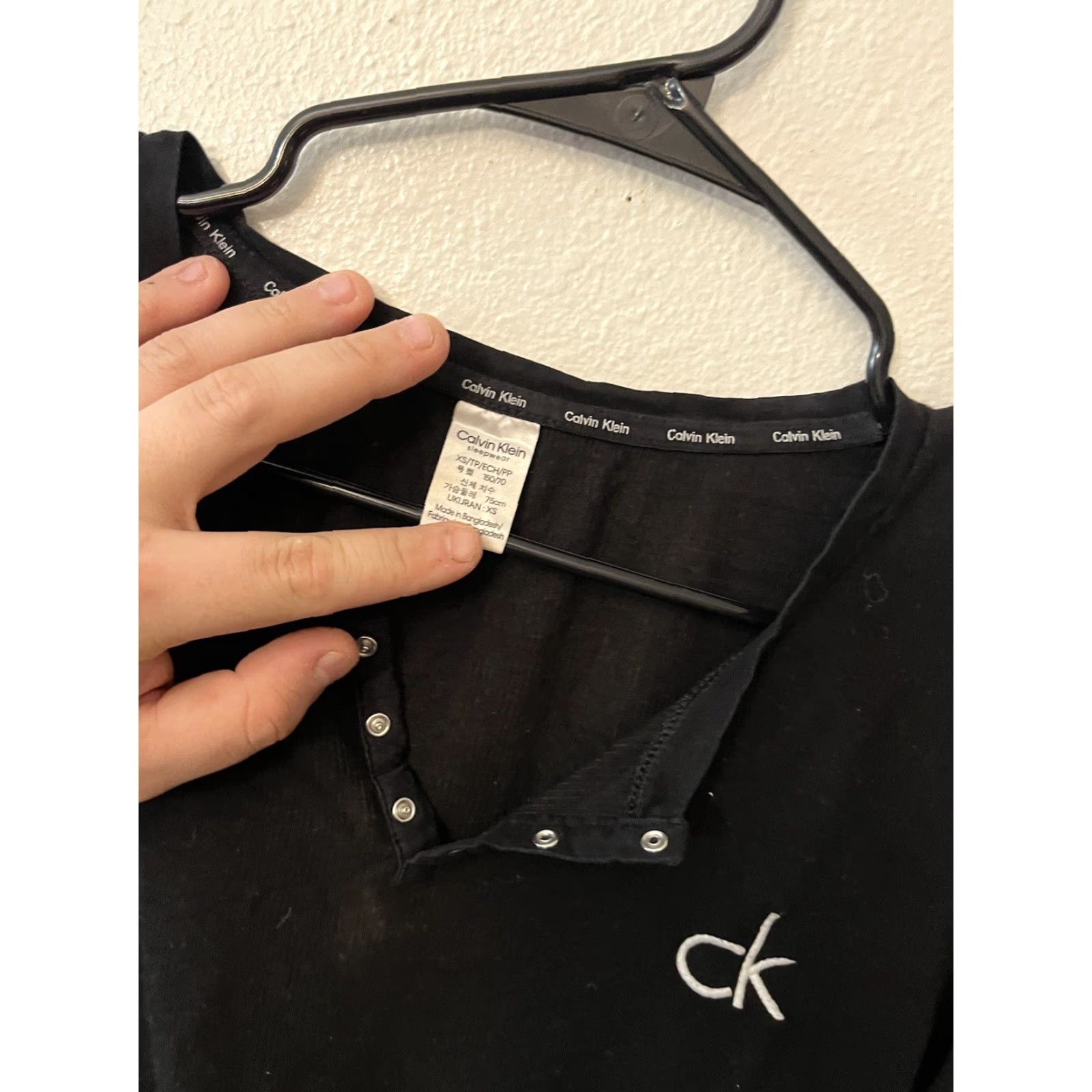 Calvin Klein VINTAGE Calvin Klein Sleep Shirt Women XS Black Henley Long Sleeve Cotton Blend Logo Embroidered Size XS / US 0-2 / IT 36-38 - 3 Thumbnail