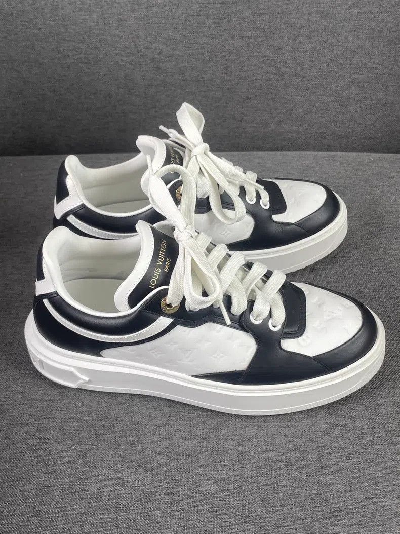 Louis Vuitton Louis Vuitton Black and white embossed casual board shoes Size US 5 / IT 35 - 2 Thumbnail