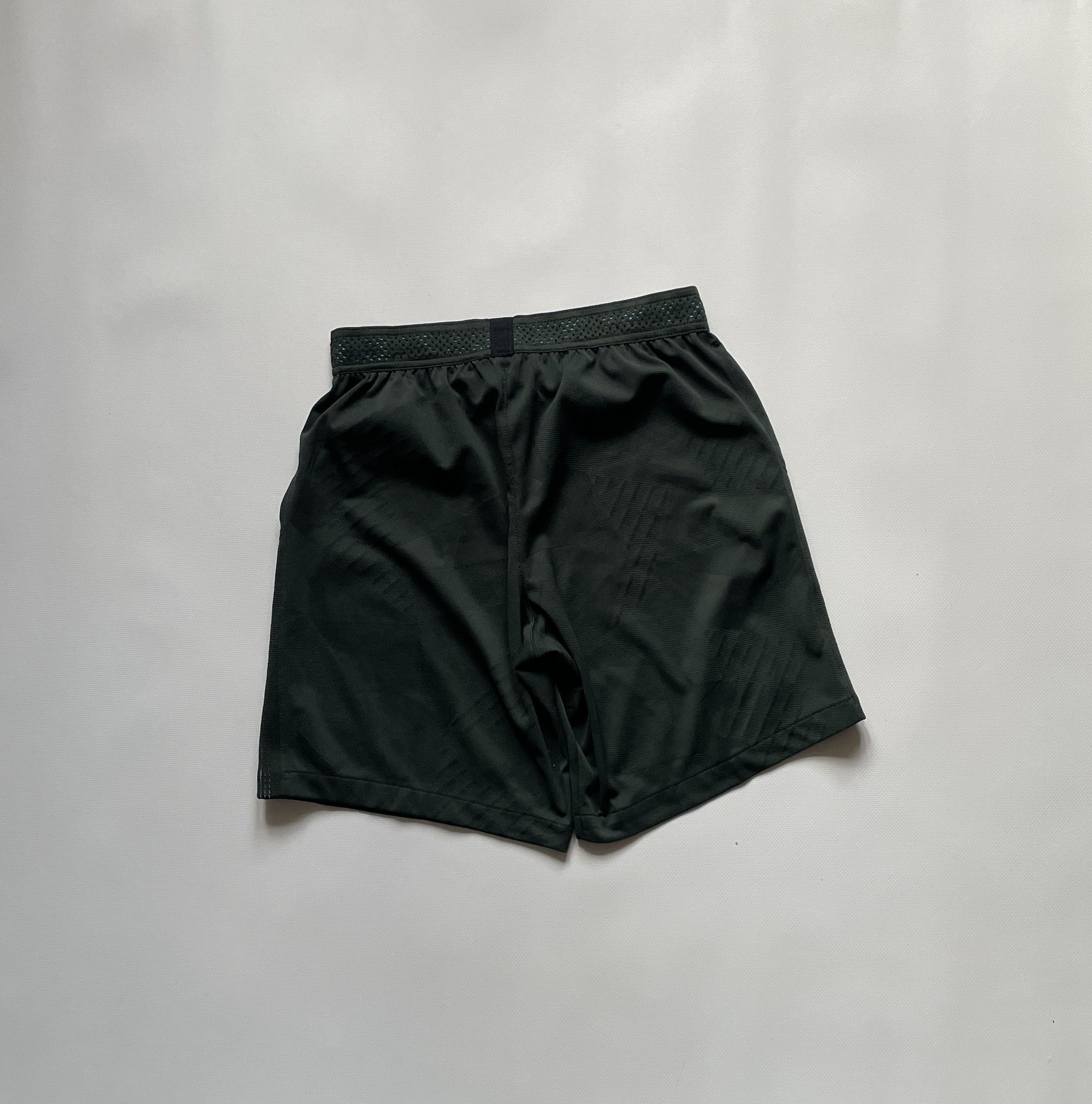 Nike Manchester City Third Player Issue Shorts 2017 2018 Size US 30 / EU 46 - 2 Thumbnail