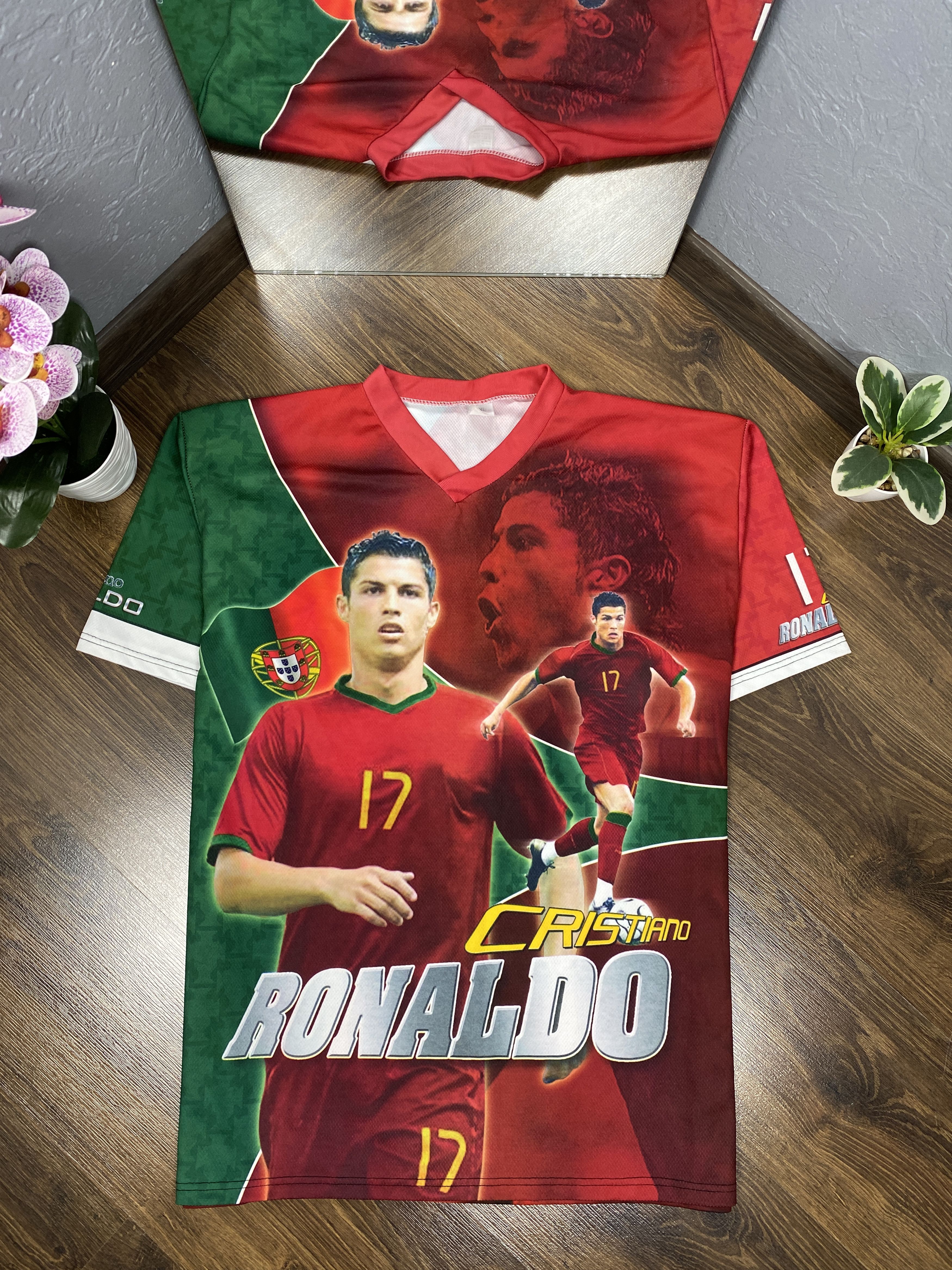 Vintage Cristiano Ronaldo Vintage Mens Soccer Jersey T-Shirt Size US XXL / EU 58 / 5 - 1 Thumbnail