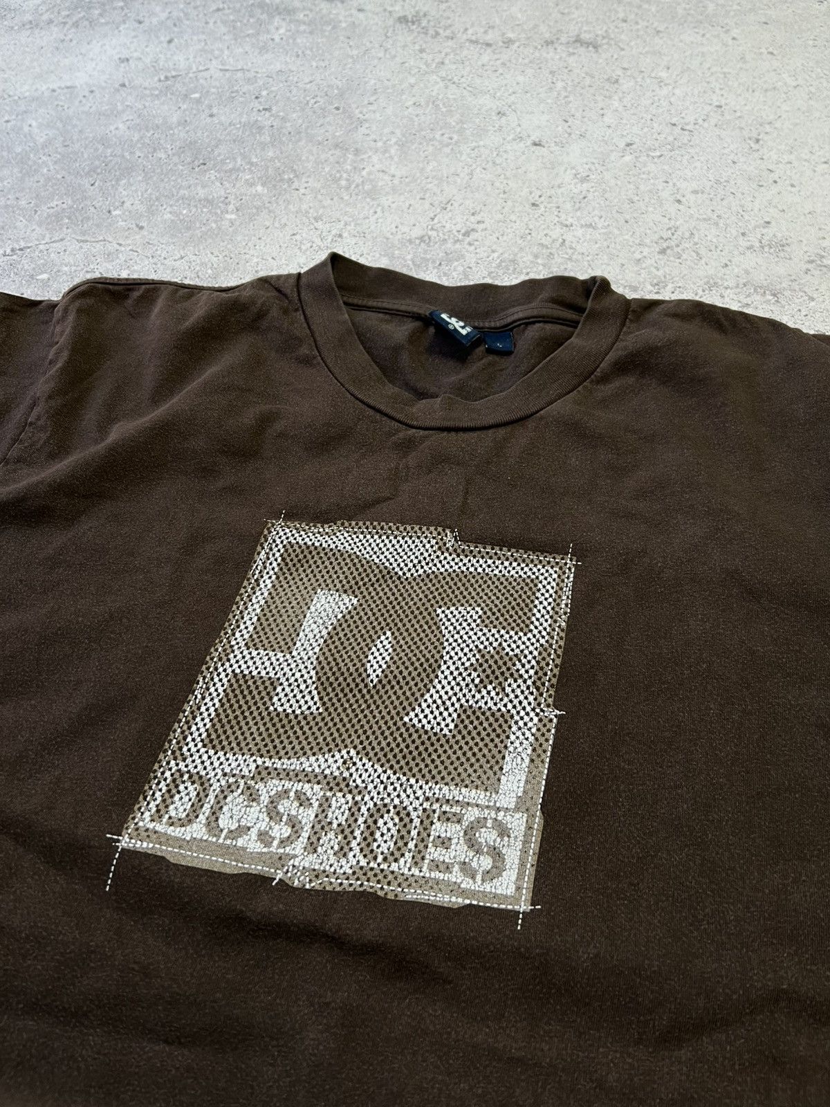 DC Vintage 00s DC Shoes Brown Tee Size US M / EU 48-50 / 2 - 2 Thumbnail