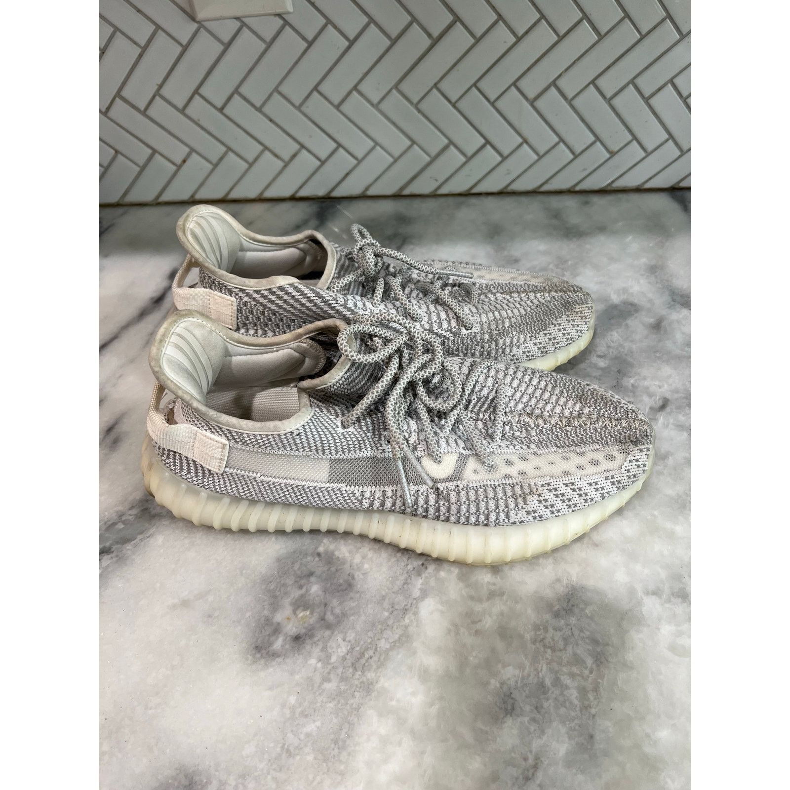 Adidas adidas Yeezy Boost 350 V2 Static Non-Reflective Sz 10.5 Men Size US 10.5 / EU 43-44 - 4 Thumbnail