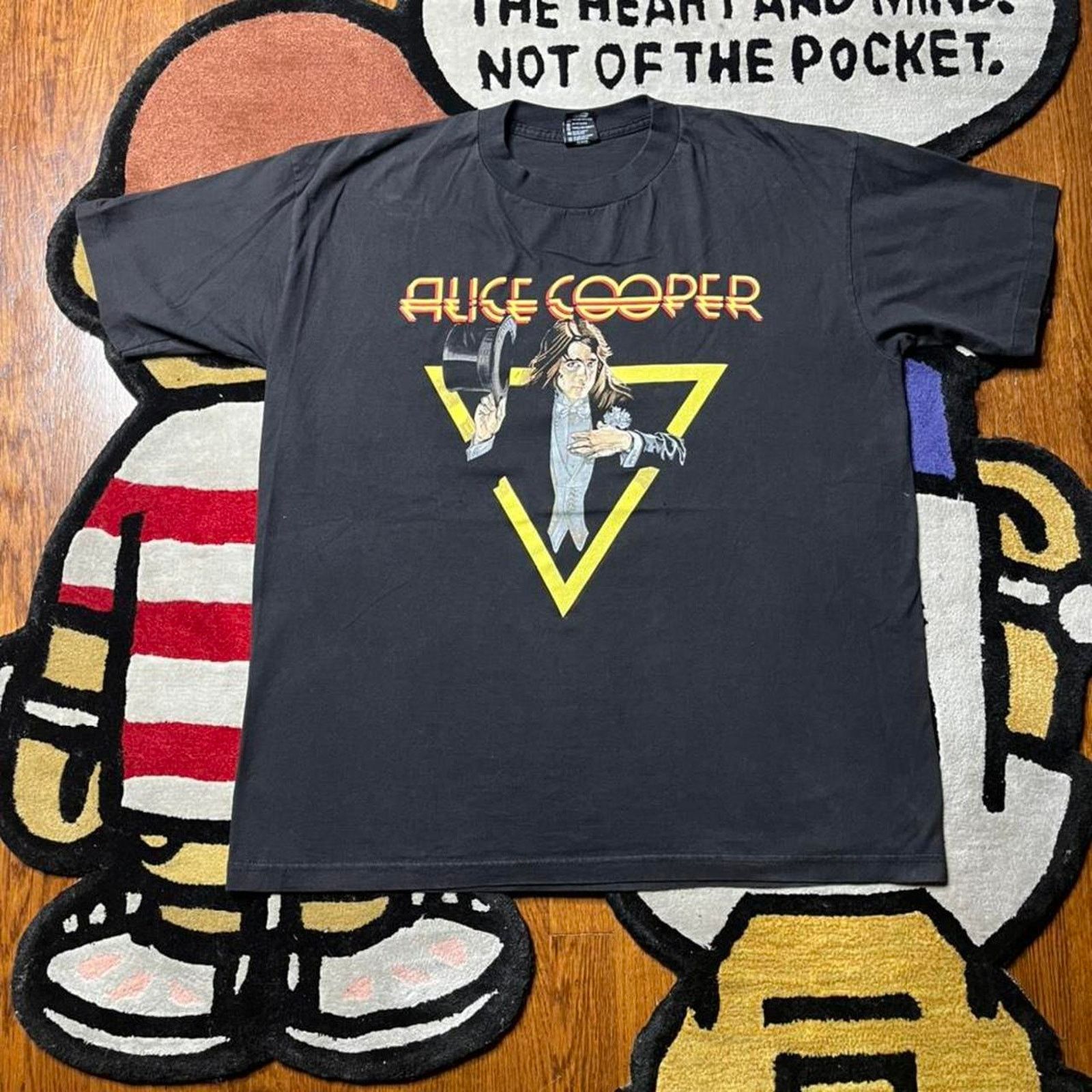 image of Band Tees x Tour Tee Vintage 90’S Alice Cooper Welcome To My Nightmare T-Shirt in Black (Size XL)