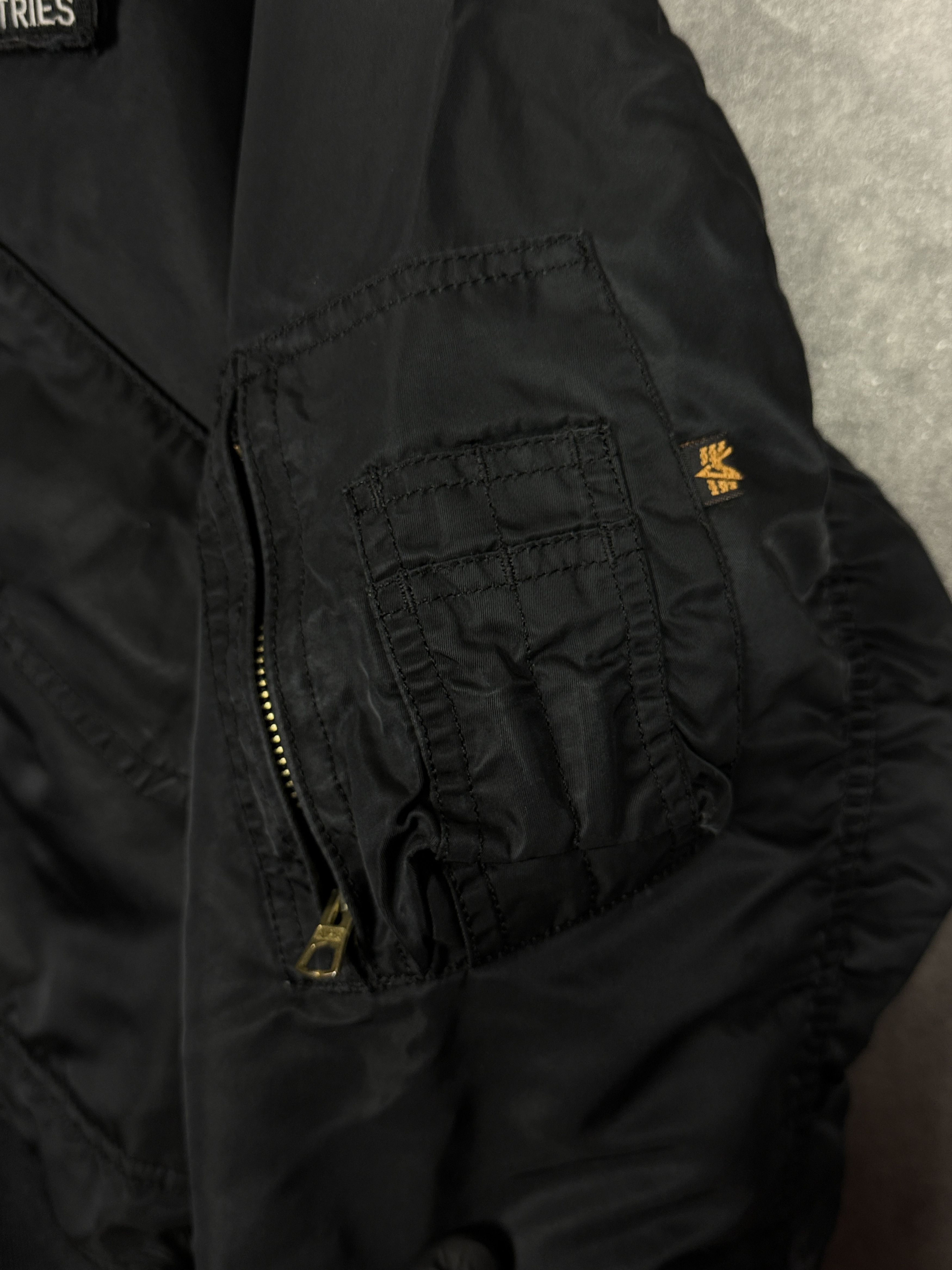 Alpha Industries Alpha Industries black bomber jacket zip-up insulated Size US M / EU 48-50 / 2 - 4 Thumbnail