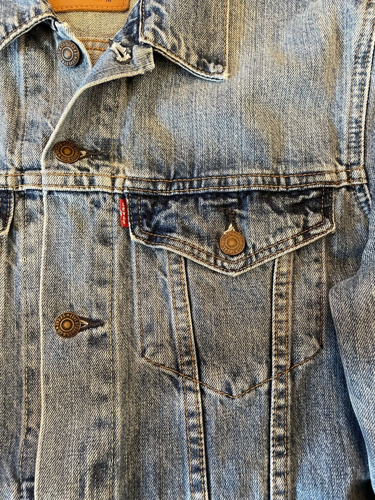 Levi's Vintage Levi’s washed blue denim jacket Size US M / EU 48-50 / 2 - 5 Thumbnail