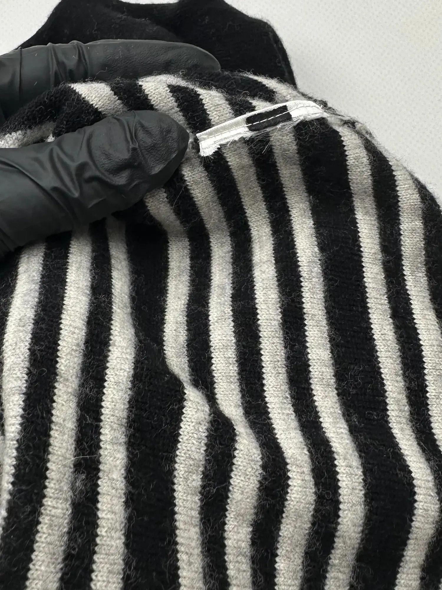 Just Cavalli Just Cavalli Vintage Wool Sweater (467) Size US S / EU 44-46 / 1 - 5 Thumbnail