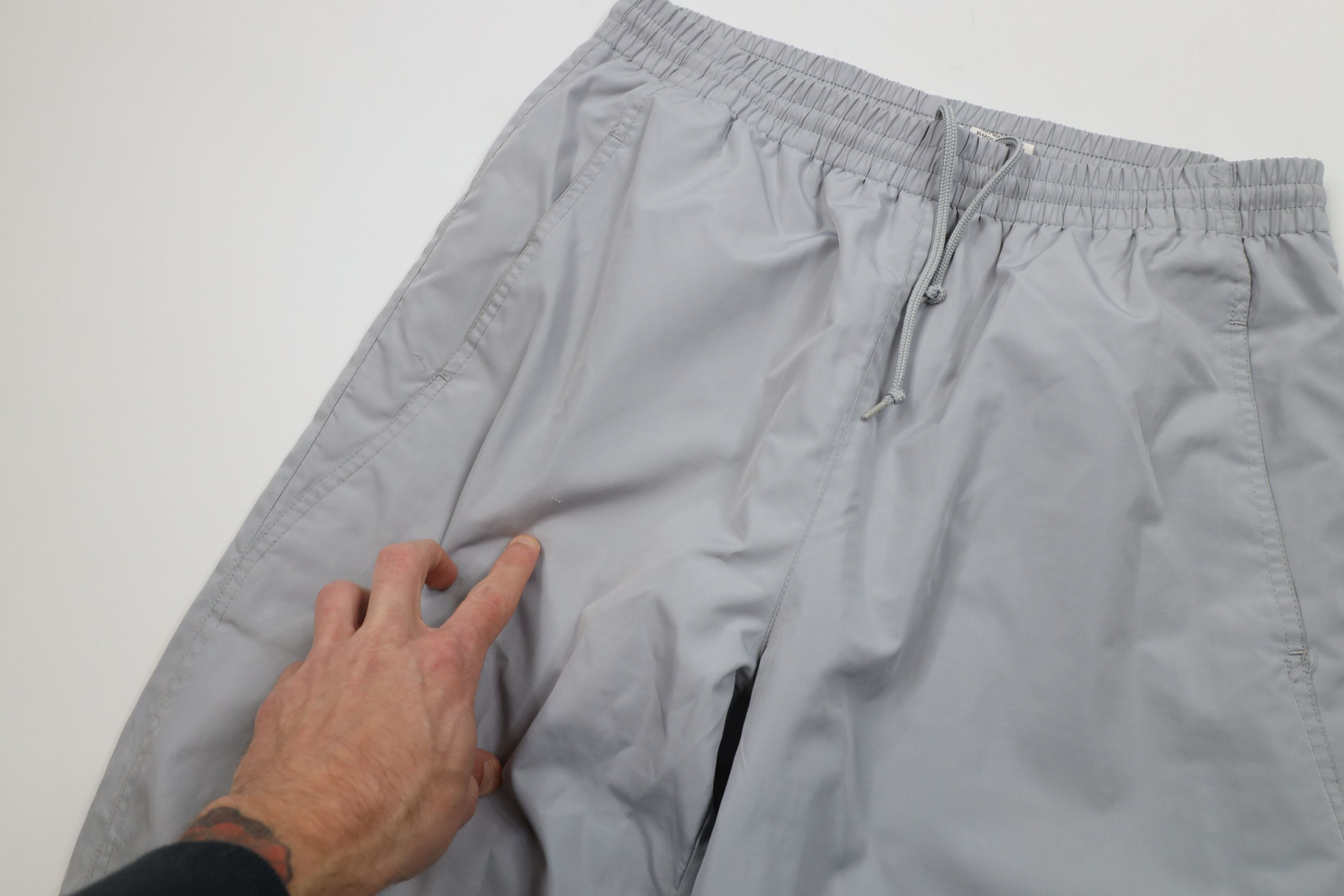 Champion Vintage 90s Champion Spell Out Lined Windbreaker Pants Gray Size US 32 / EU 48 - 8 Thumbnail
