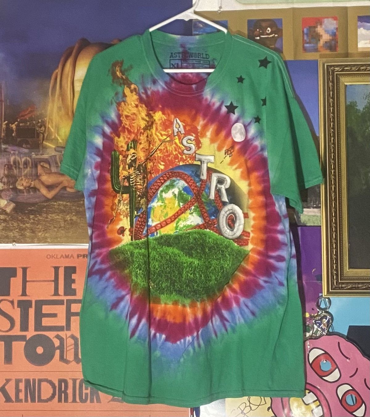 Travis Scott *RARE* Astroworld Green Tie-Dye T-Shirt Size US XL / EU 56 / 4 - 1 Thumbnail