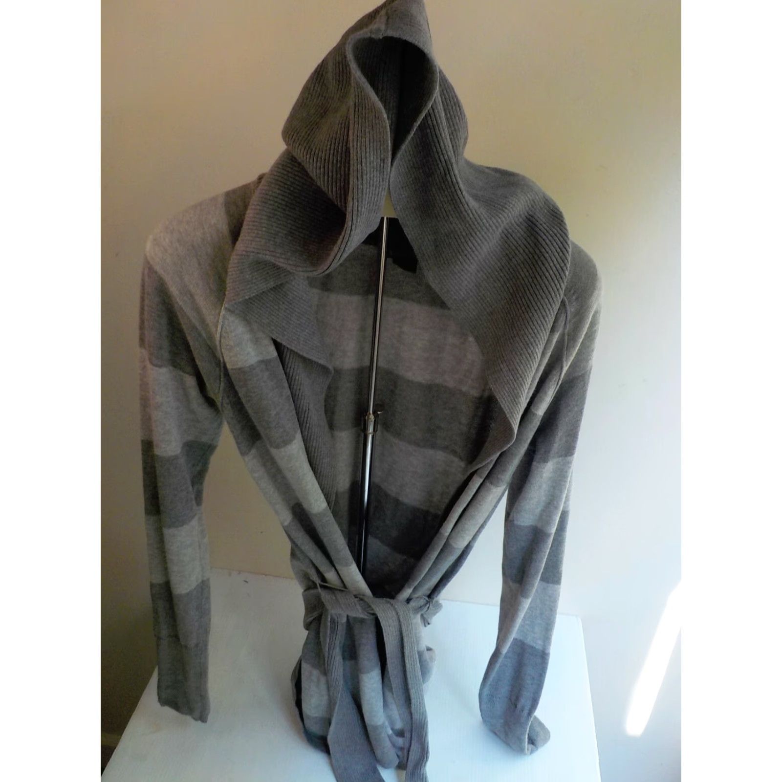 Armani Exchange VINTAGE Armani Exchange Belted Hooded Cardigan Sweater Striped Gray 2 Tones SZ S Womens Cardigan Belted Hooded 100% Cotton Size S / US 4 / IT 40 - 2 Thumbnail