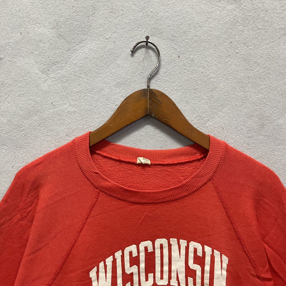Vintage Vintage Wisconsin Badgers Raglan Sweatshirt Size US M / EU 48-50 / 2 - 2 Thumbnail