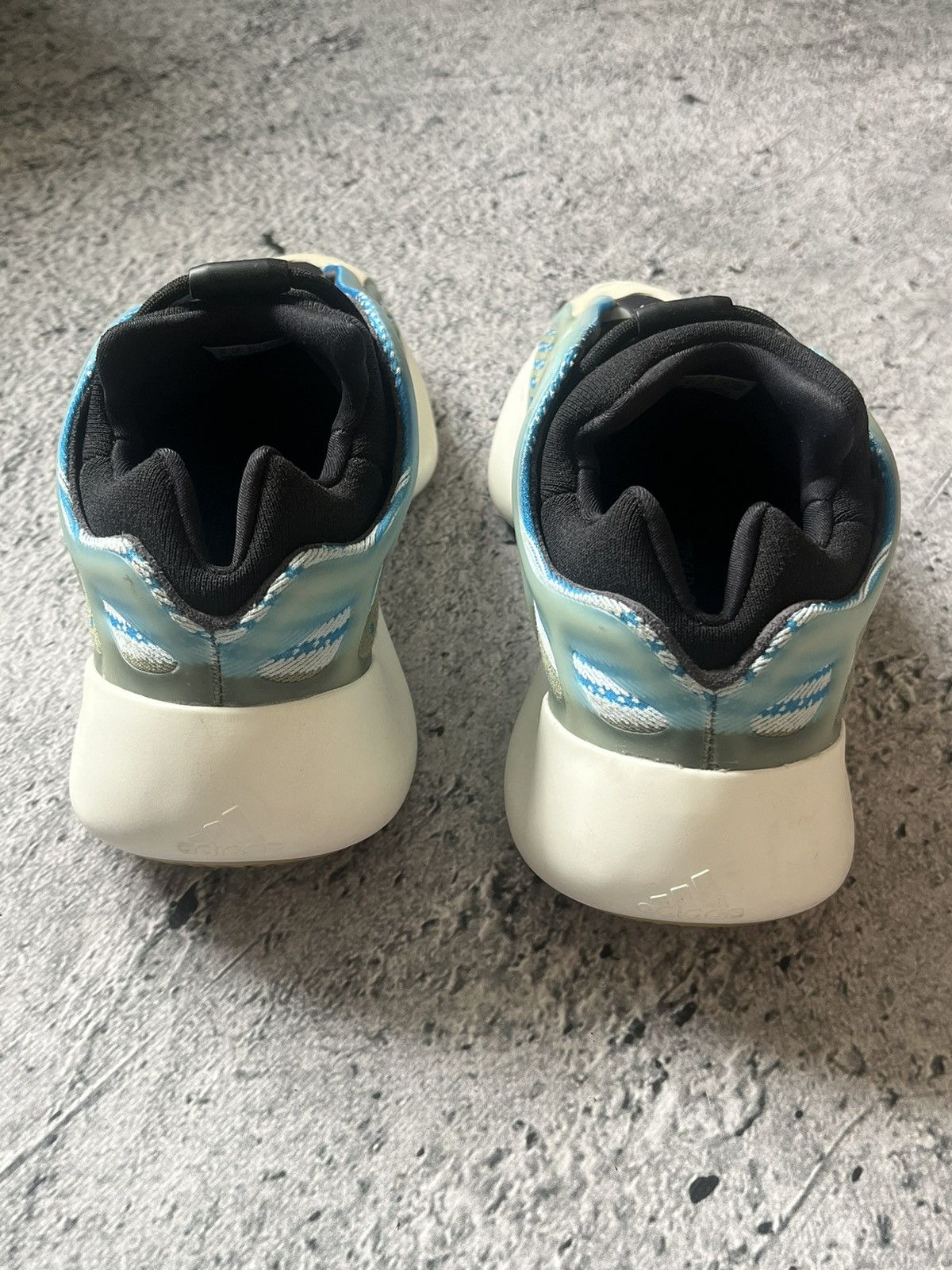 Adidas × Kanye West × Yeezy Adidas Yeezy 700 V3 Arzareth Size 9 Size US 9 / EU 42 - 5 Thumbnail