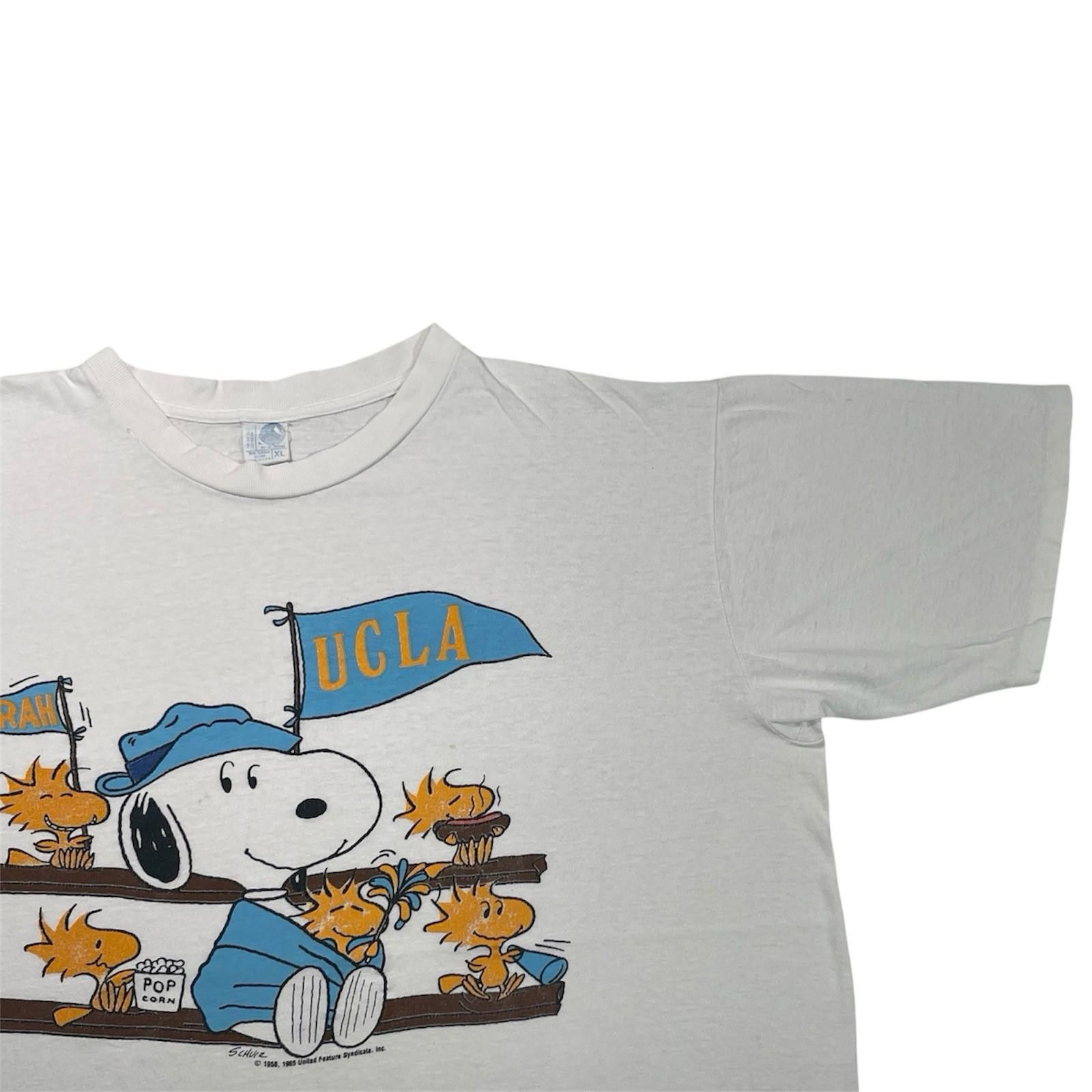 Peanuts 1980s Snoopy UCLA White T-Shirt USA Single Stitch Large Size US L / EU 52-54 / 3 - 3 Thumbnail