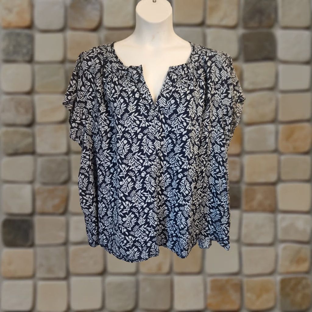 Vintage St Johns Bay Navy Blue Floral Print Short Sleeve Top Shirt Boho 5X Plus Women Size XXL / US 16-18 / IT 52-54 - 1 Thumbnail