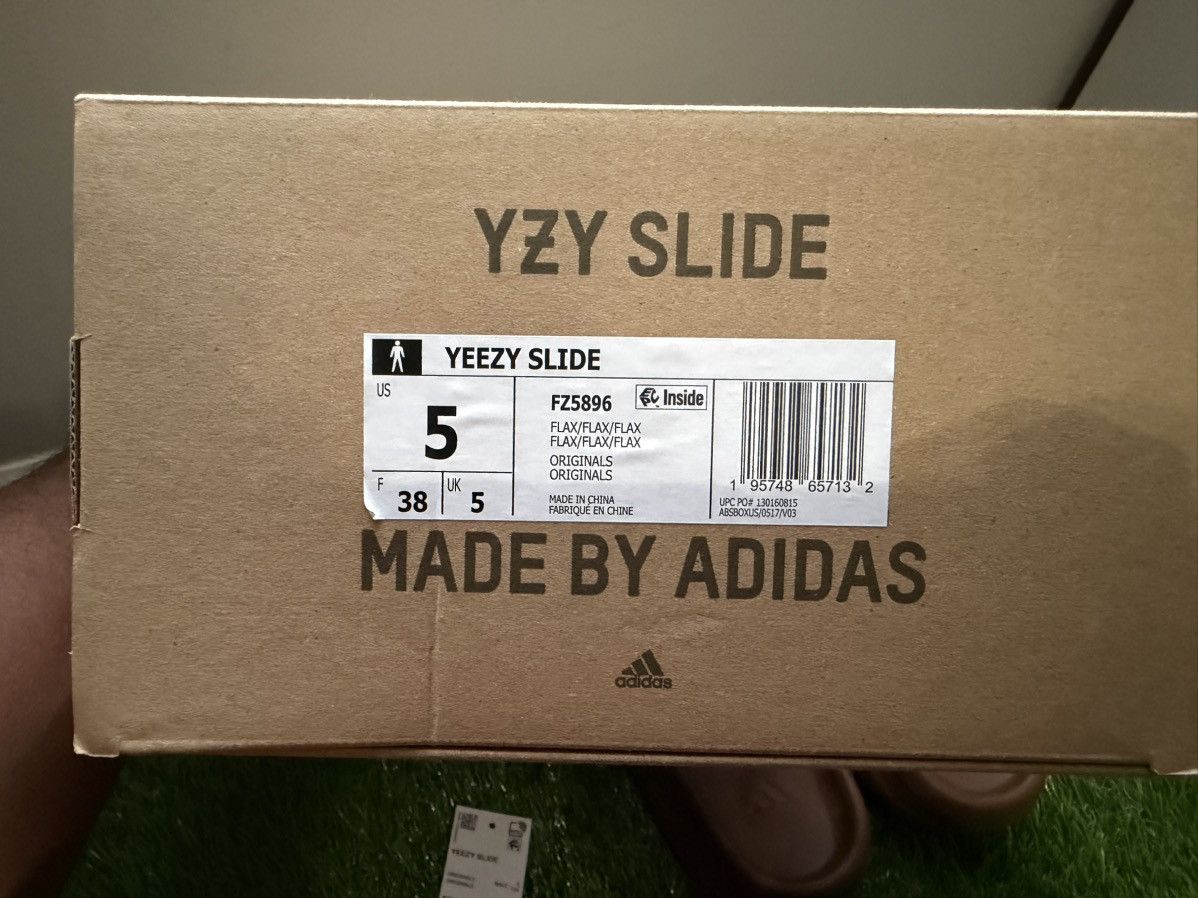 Adidas Adidas Yeezy Slides “Flax”, Size 5, Used Size US 5 / EU 37 - 9 Thumbnail