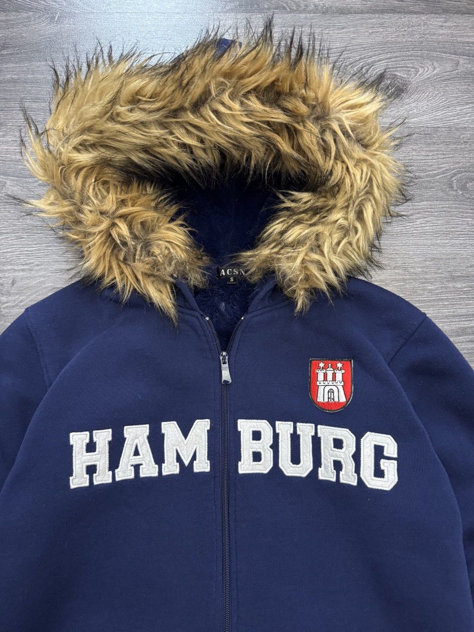 Vintage Vintage Y2K Hamburg Germany Zip Hoodie Faux Fur Mohair Size US S / EU 44-46 / 1 - 4 Thumbnail
