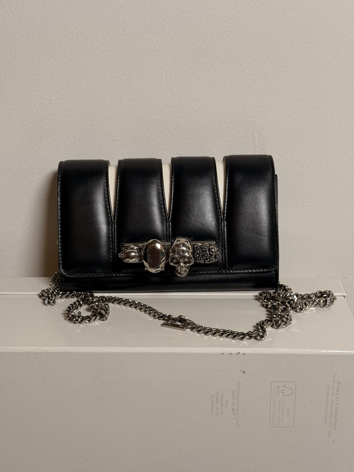 Alexander McQueen McQueen “Slash” Calfskin Leather Knuckle Crossbody Size ONE SIZE - 2 Thumbnail