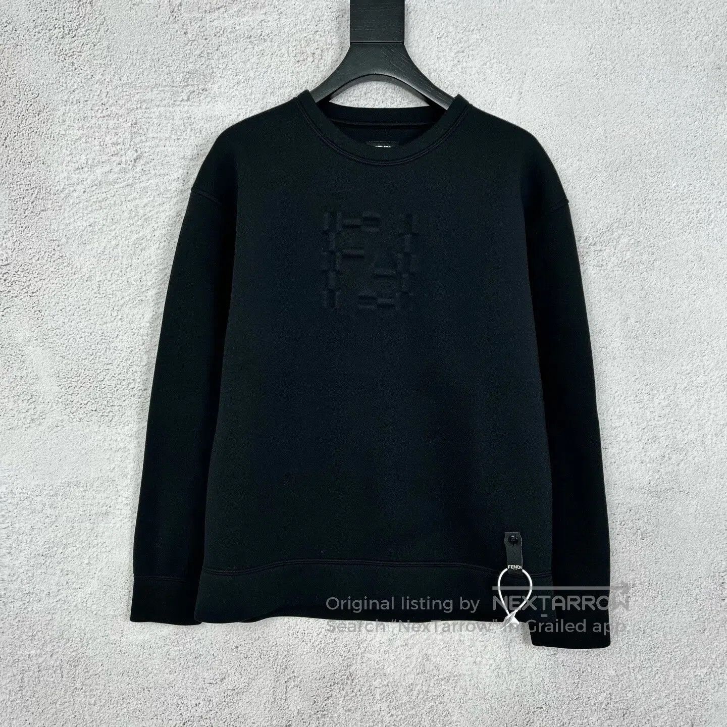 Fendi FENDI W24 Relief Embossed Space Cotton Black Round Neck Sw Size US XS / EU 42 / 0 - 1 Thumbnail