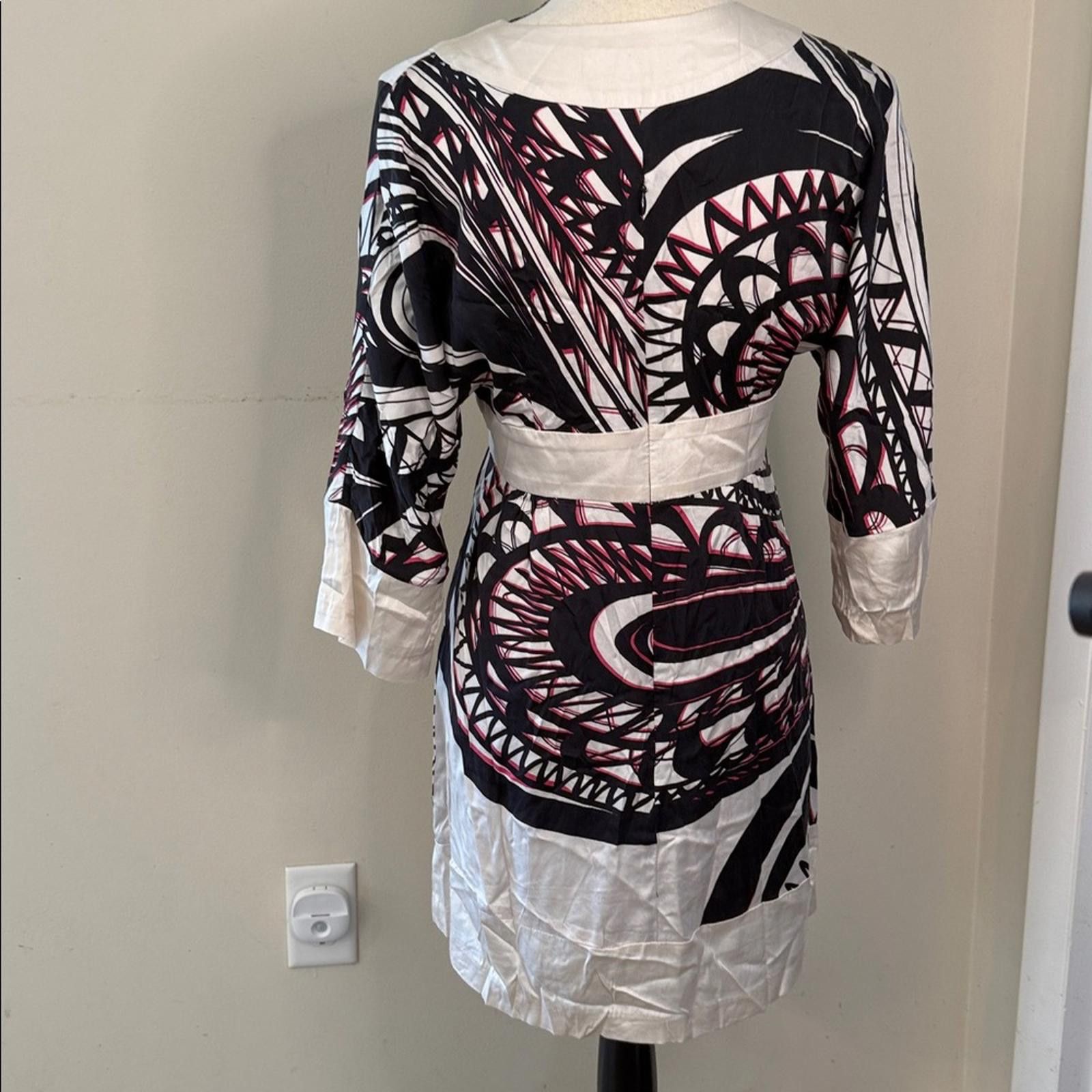Other Trina Turk satin mini dress geometric pattern SZ 4 Size S / US 4 / IT 40 - 3 Thumbnail