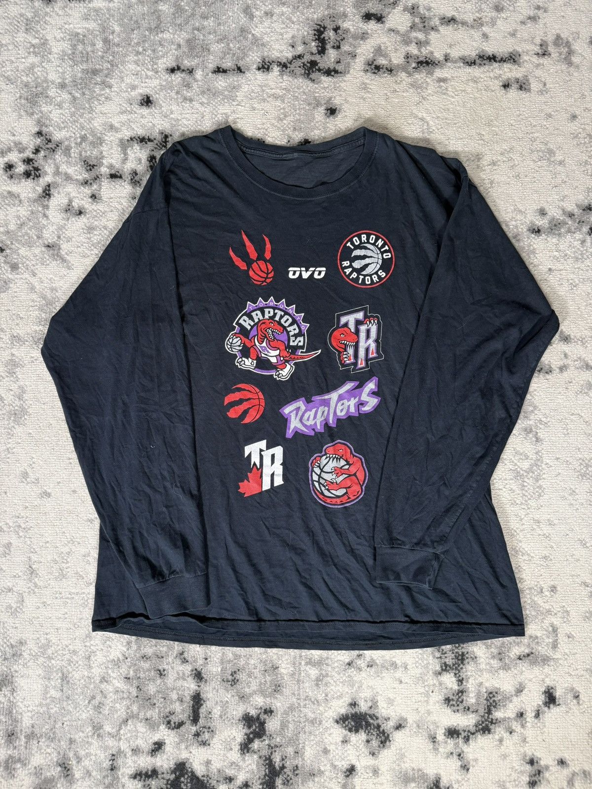 October's Very Own Ovo Drake x Toronto Raptors NBA Multi Logo LS T-Shirt Size US XL / EU 56 / 4 - 1 Thumbnail