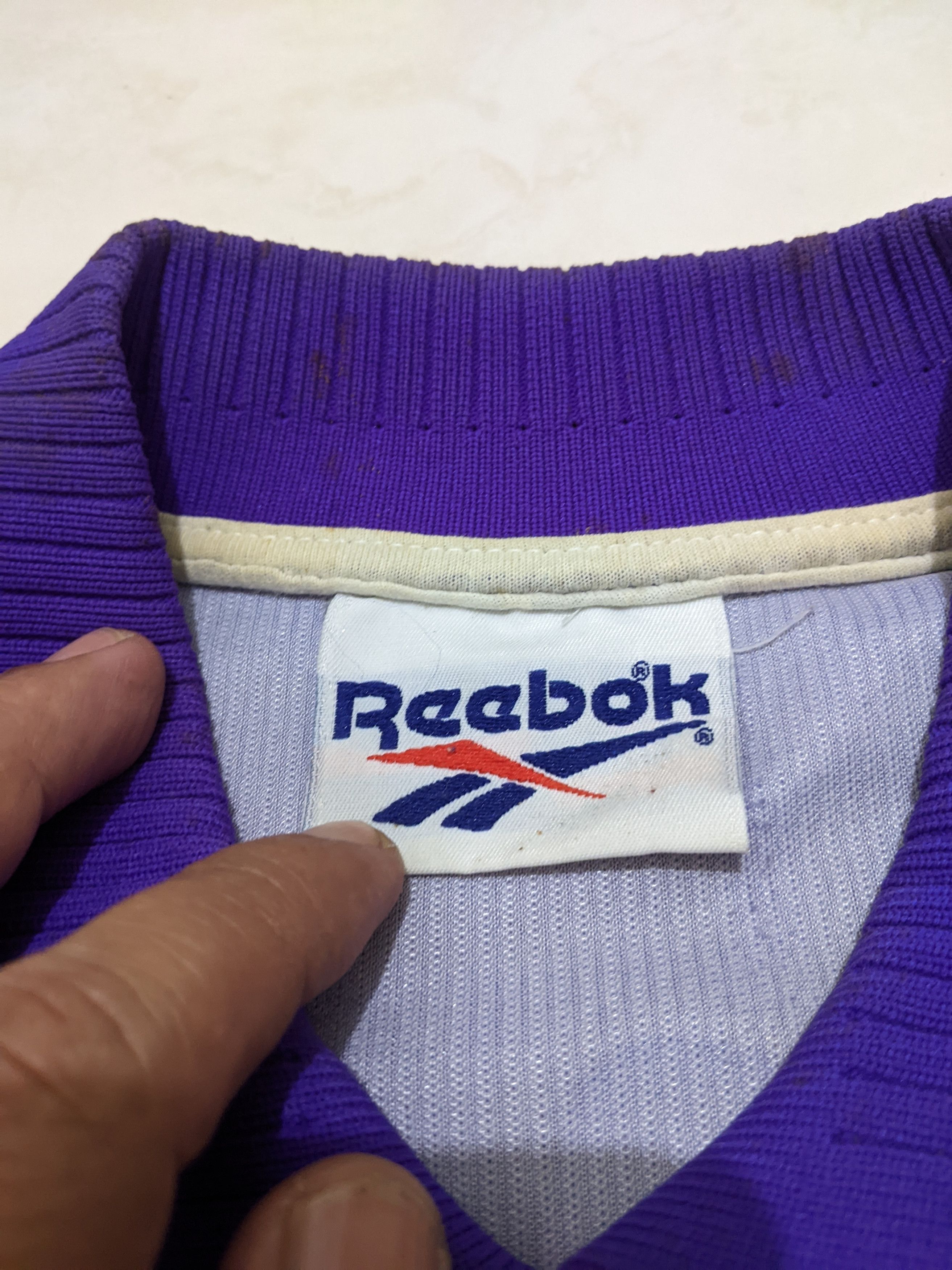 Reebok Fiorentina home 1995-97 Batistuta Jersey football shirt Size US L / EU 52-54 / 3 - 5 Thumbnail