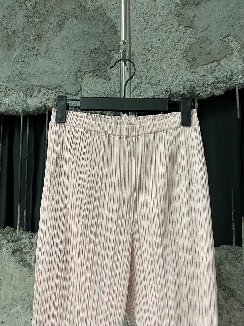 Issey Miyake Issey Miyake size:2 Pink pleated trousers Size 31" - 3 Thumbnail
