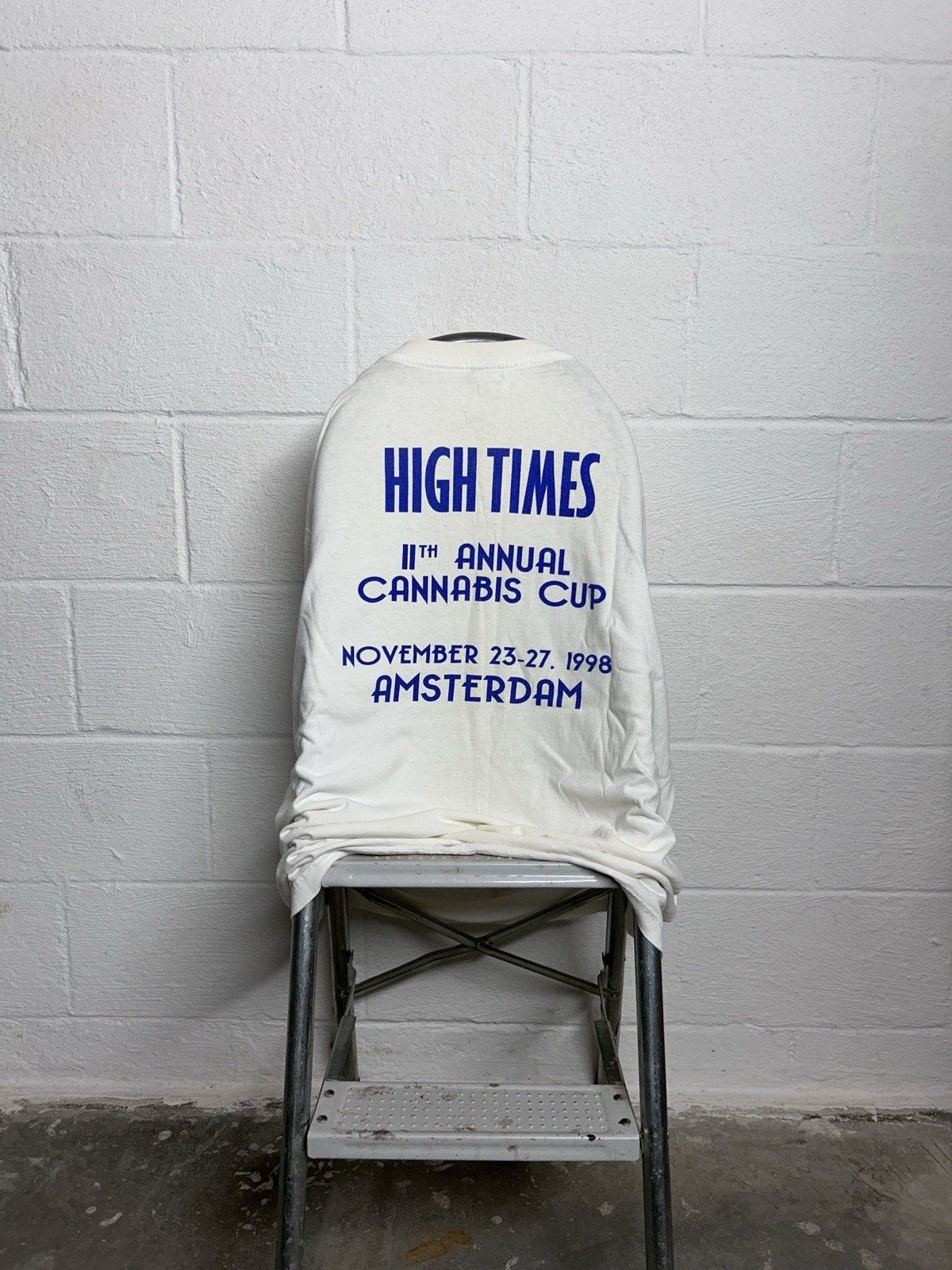 Vintage Vintage 1998 High Times 11th Leaf Club Amsterdam Art Tee Size US XXL / EU 58 / 5 - 5 Thumbnail