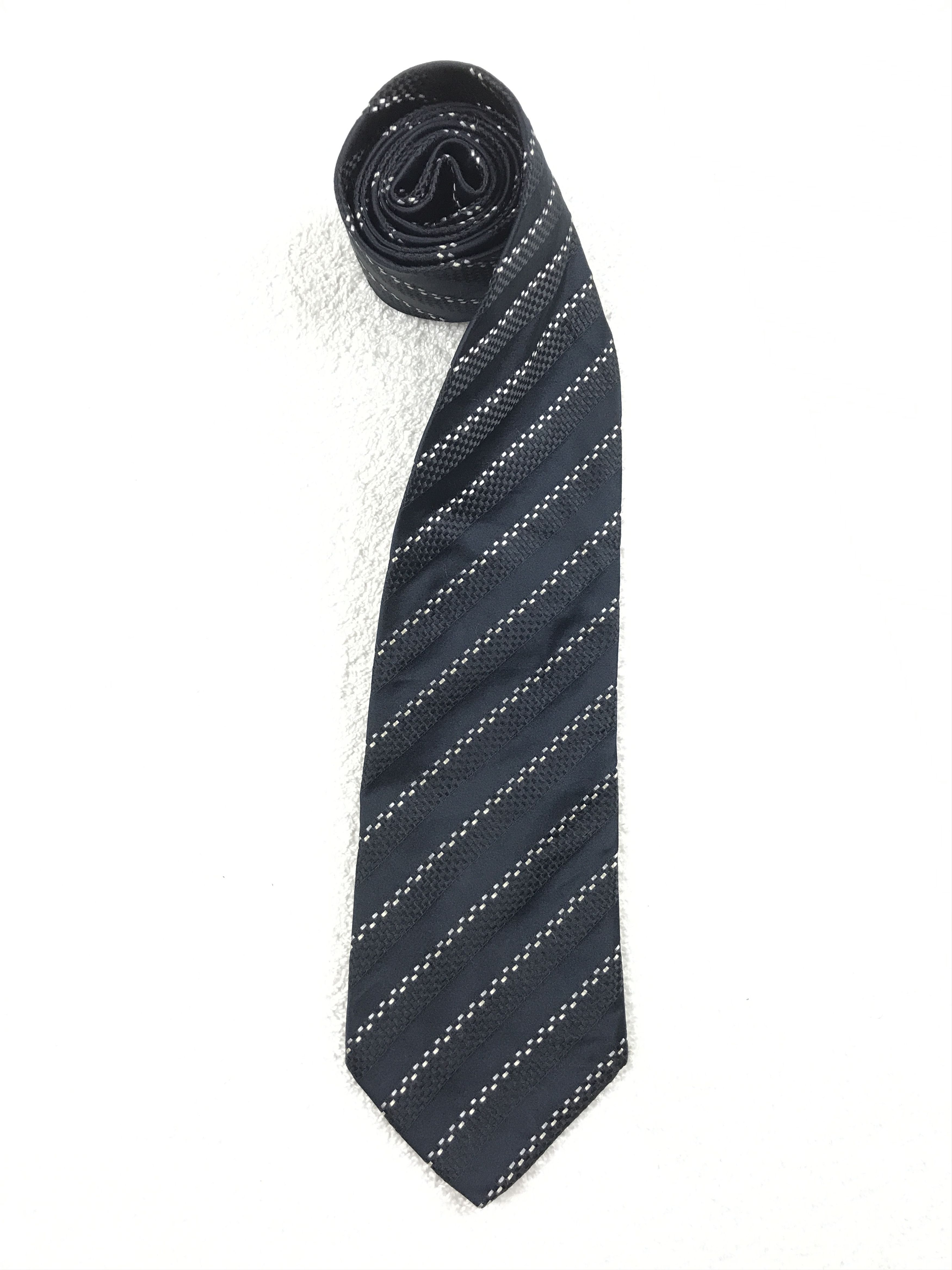Giorgio Armani × Vintage Vintage Giorgio Armani Silk Necktie Size ONE SIZE - 2 Thumbnail