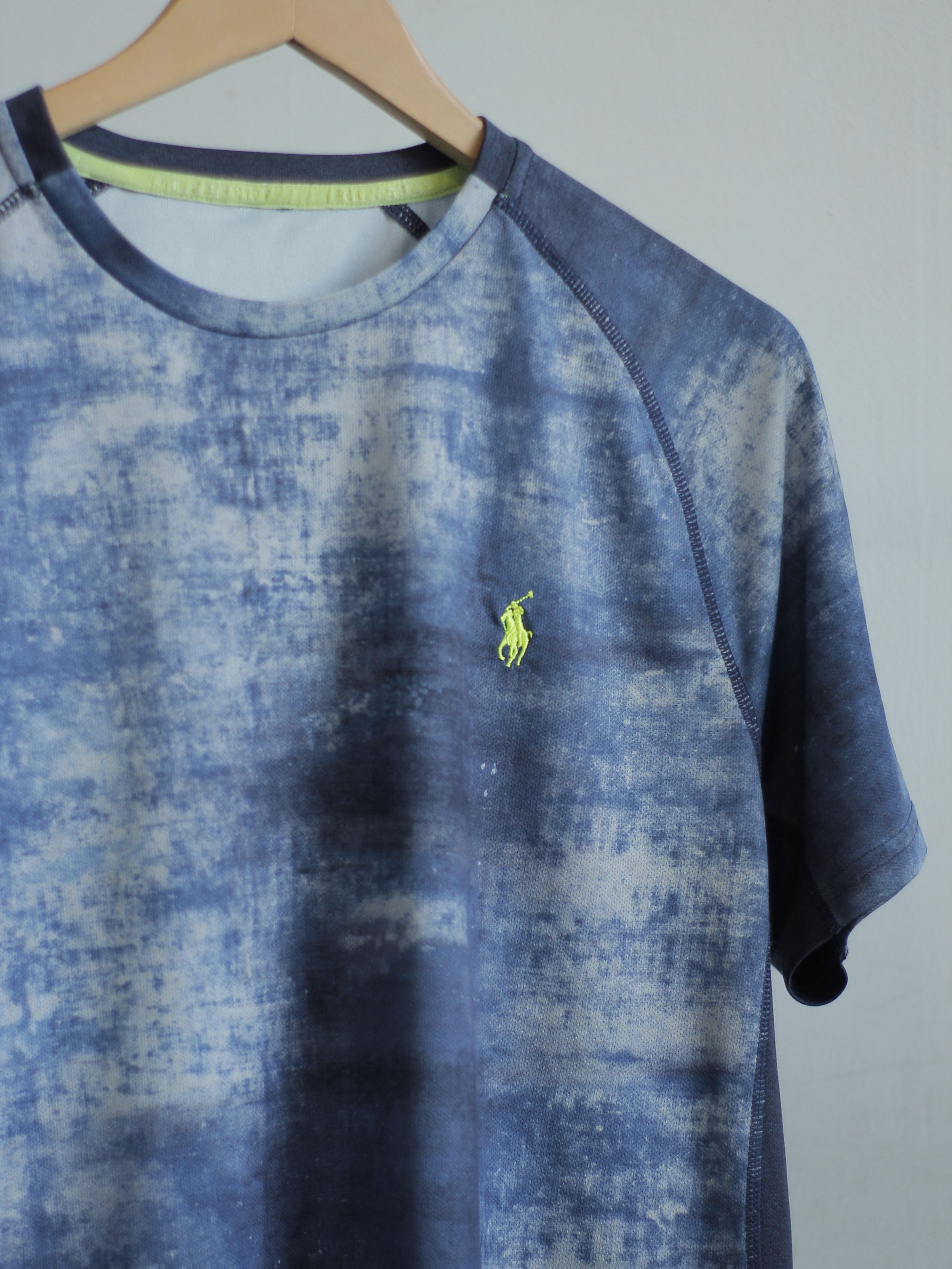 Polo Ralph Lauren × Ralph Lauren × Ralph Lauren Sport PRL ABSTRACT SPORT T SHIRT MENS L BLUE SKIES Size US L / EU 52-54 / 3 - 2 Thumbnail