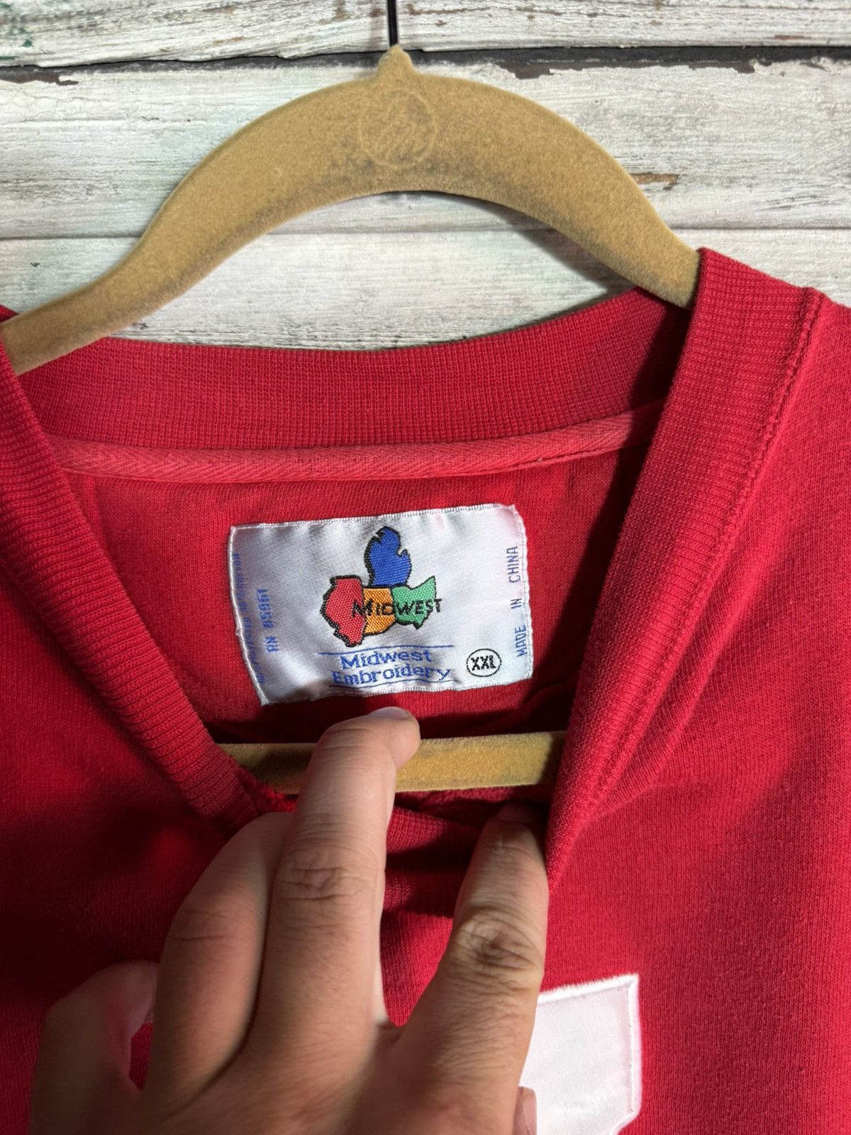 Vintage Vintage Wisconsin Badgers Sweatshirt Size US XXL / EU 58 / 5 - 4 Thumbnail