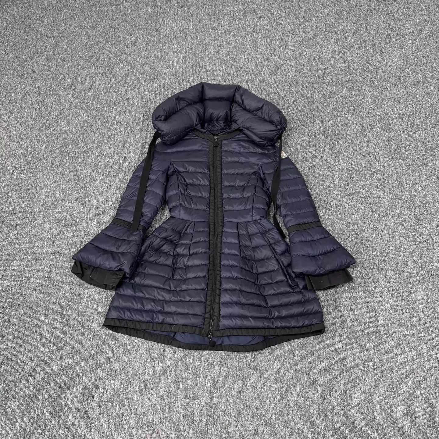 Moncler Moncler Couperin Slim Waist-Tied Skirted Down Jkt 0 99% New Size XS / US 0-2 / IT 36-38 - 1 Thumbnail