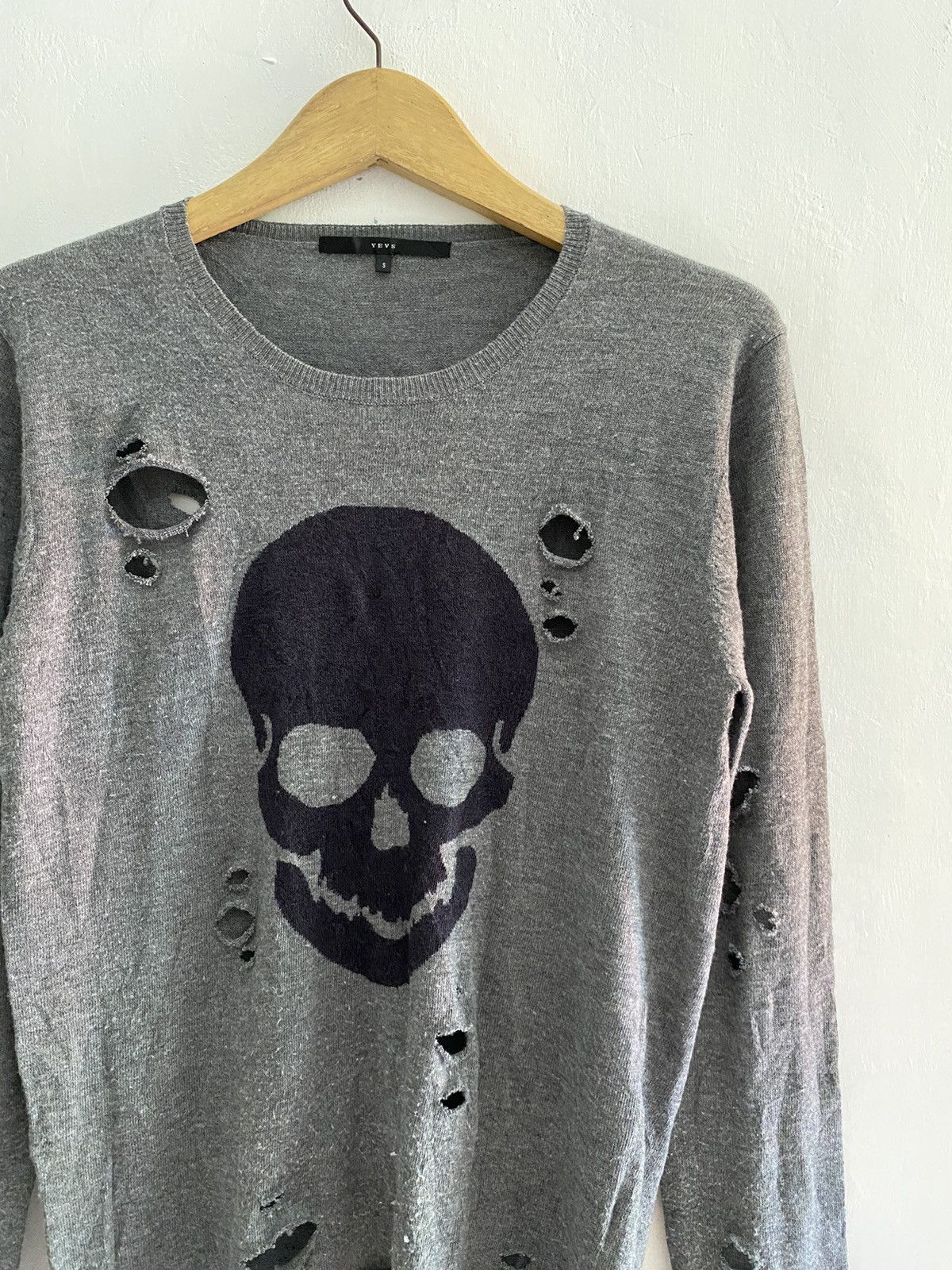 If Six Was Nine × Japanese Brand × Le Grande Bleu (L.G.B.) Yevs skull destroyed knit longsleeve Size US S / EU 44-46 / 1 - 2 Thumbnail