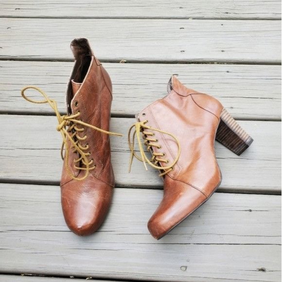 Vintage 90s y2k Brown Leather Lace Up Chunky Heel Victorian
