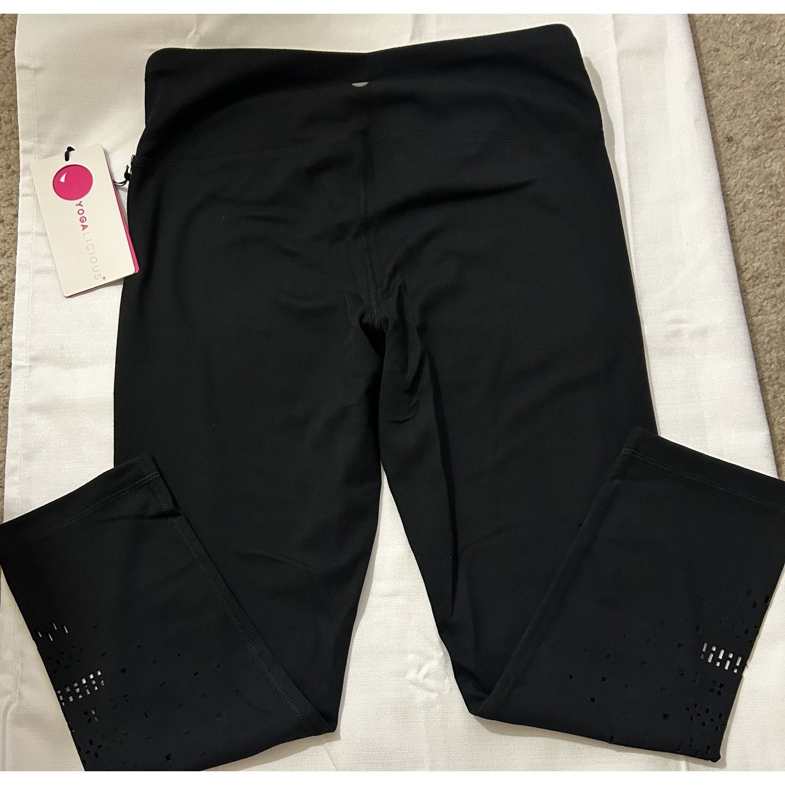 Other NWT-Women's Yogalicious Crop Leggings Black-Size Medium Size 28" / US 6 / IT 42 - 4 Thumbnail