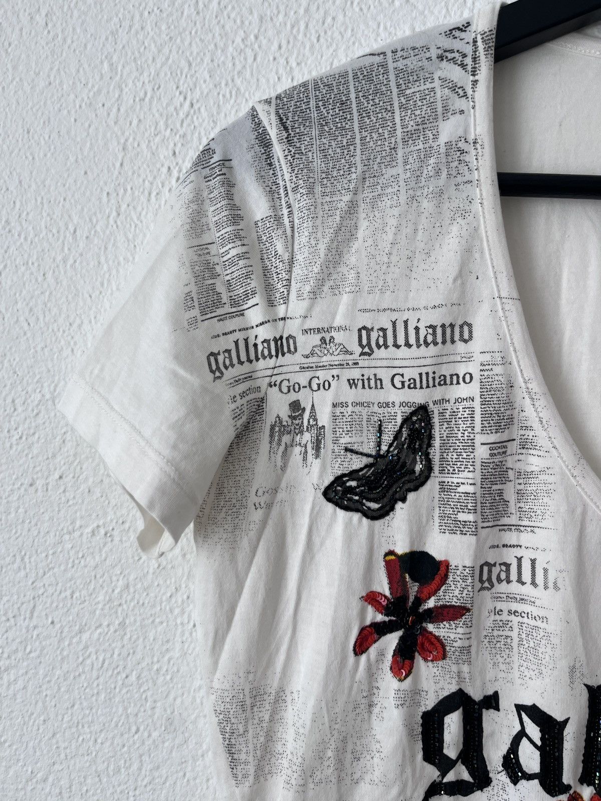 John Galliano Vintage Galliano Newspaper Print Tee Y2K Archive M Size M / US 6-8 / IT 42-44 - 5 Thumbnail