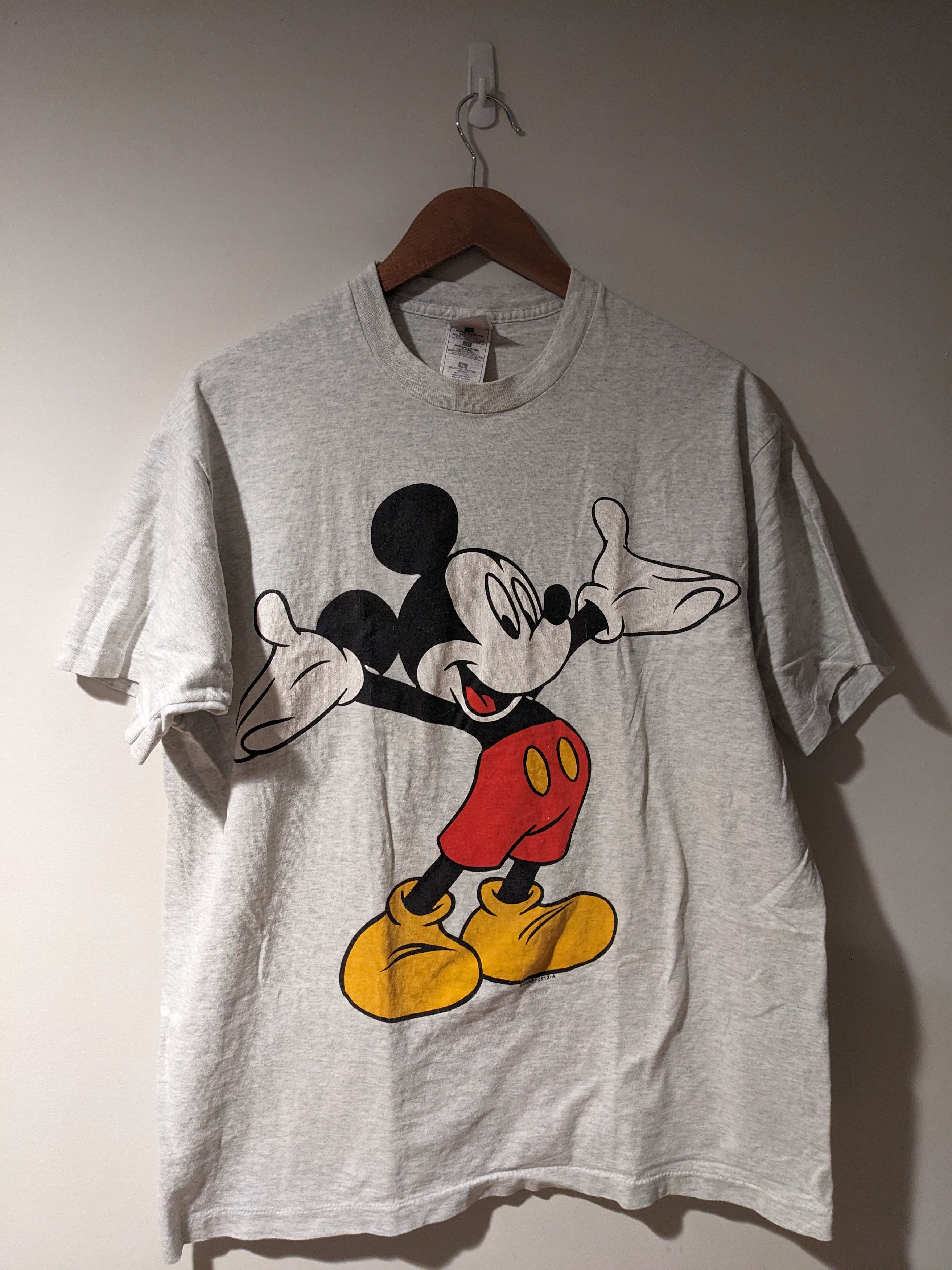 Disney × Vintage Vintage 90s Disney Mickey Unlimited Hand Celebration T-Shirt Size US XL / EU 56 / 4 - 1 Thumbnail