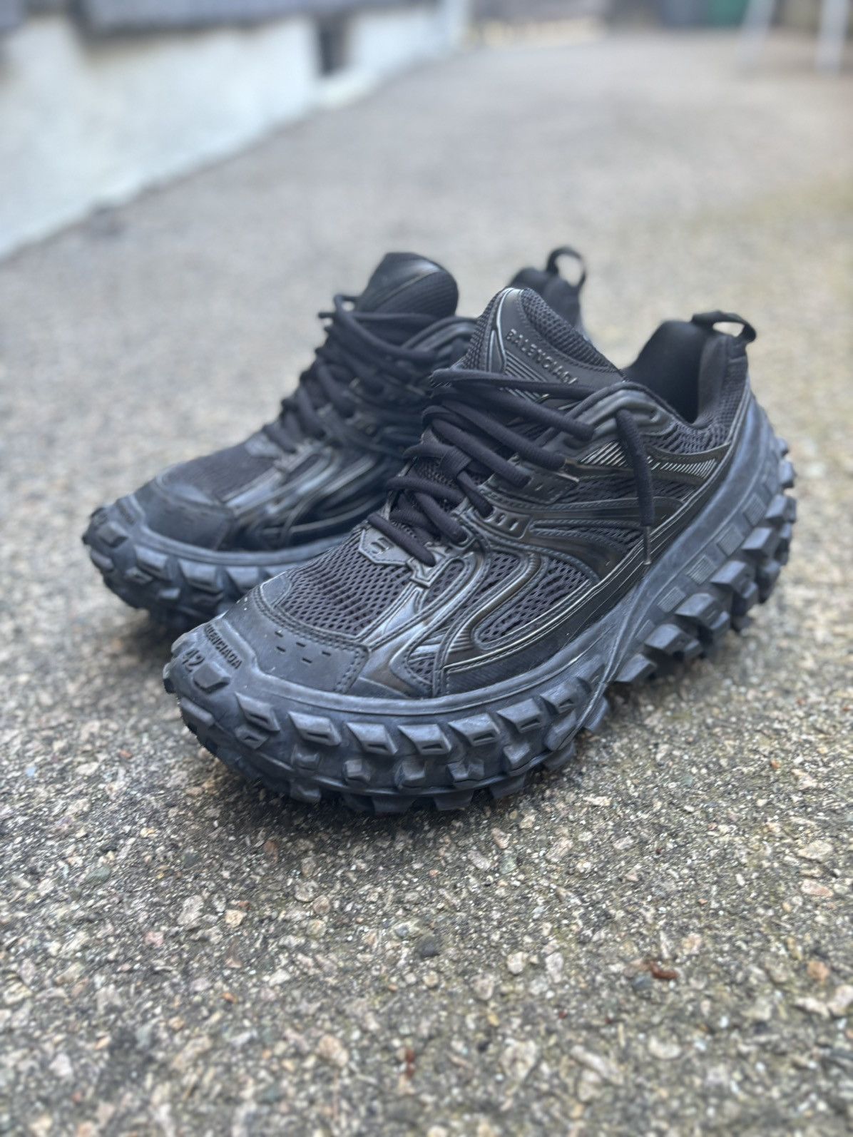 Black Defender Tire Sneakers